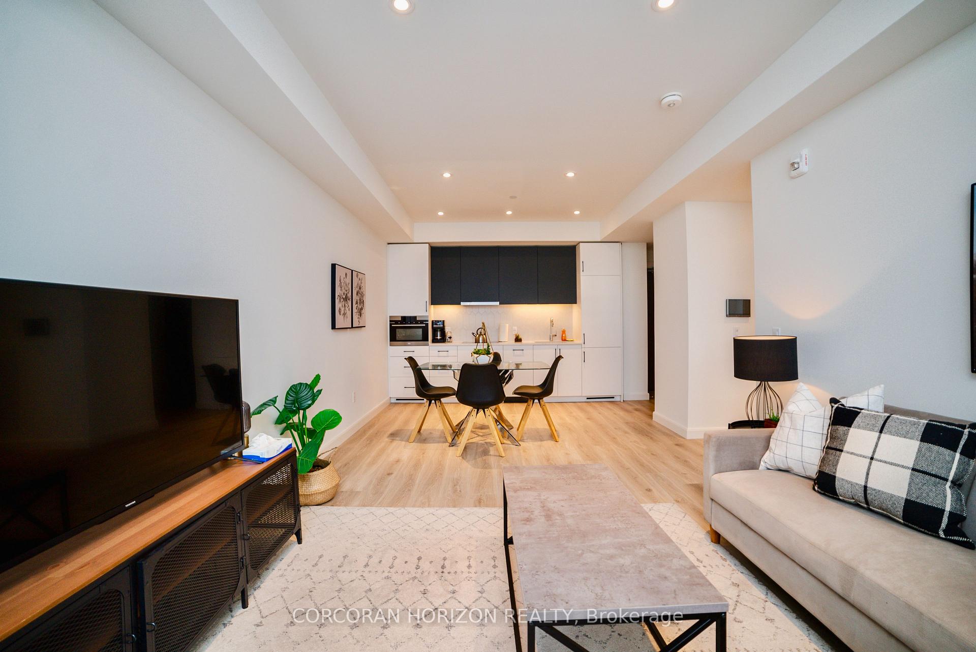 Photo 5 of Unit 1807, 741 King Street W, Kitchener, KW Hospital — HOMEH