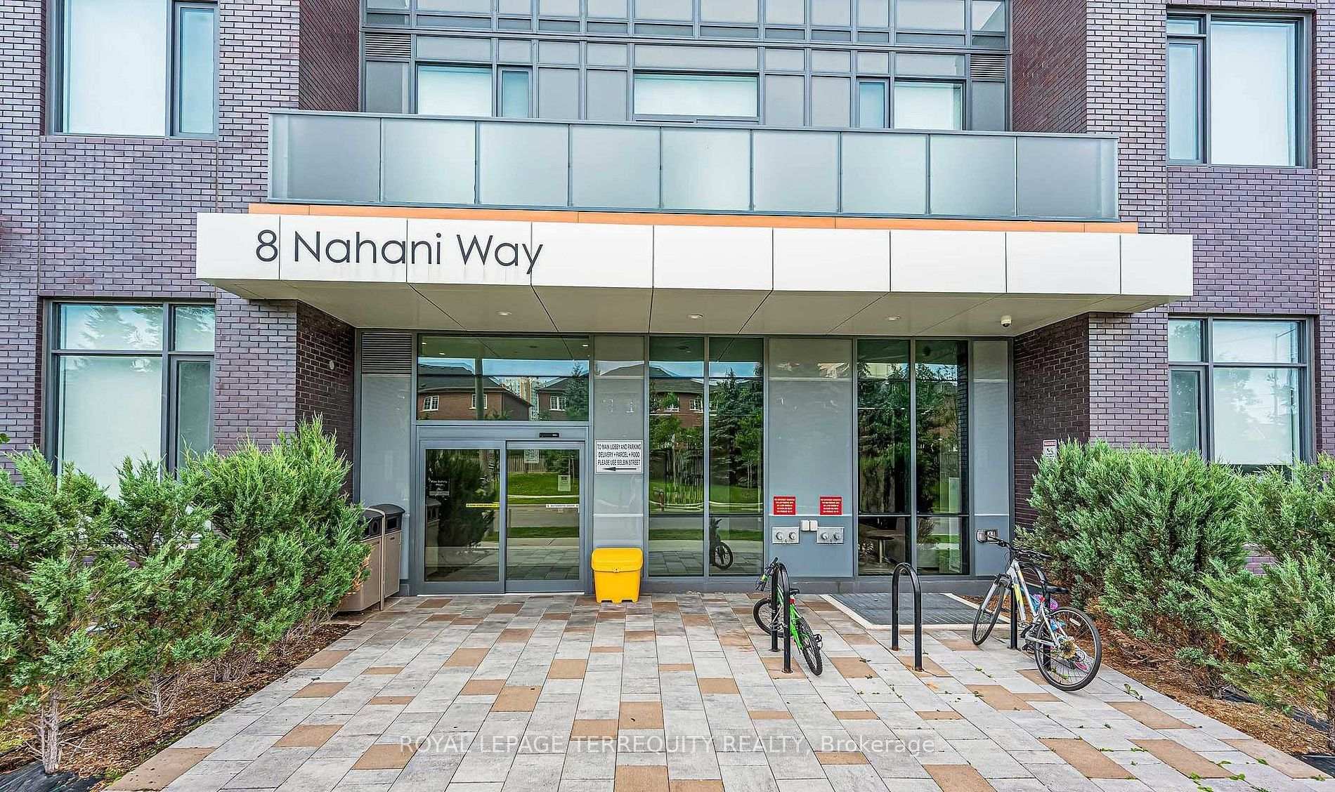 Photo 2 of Unit 8, 8 Nahani Way, Mississauga, Hurontario — HOMEH