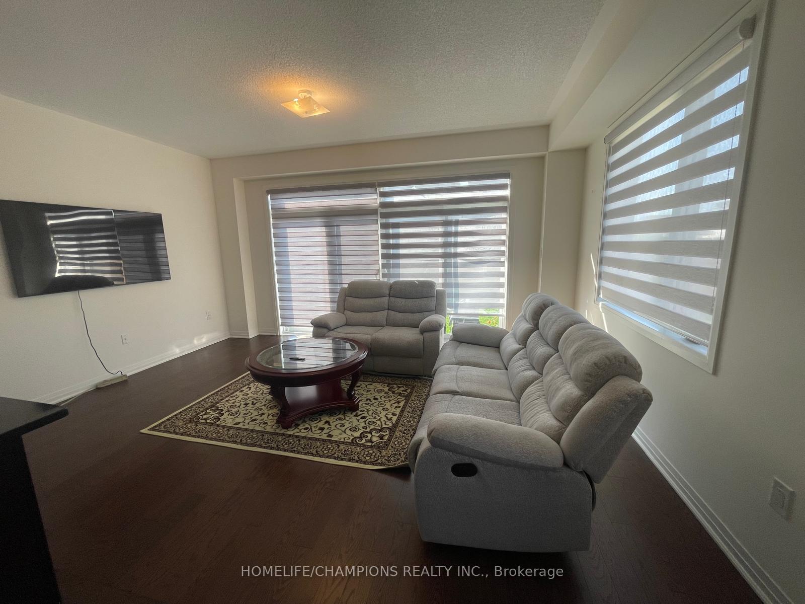 Photo 4 of 78 Clipper Lane, Clarington, Bowmanville — HOMEH