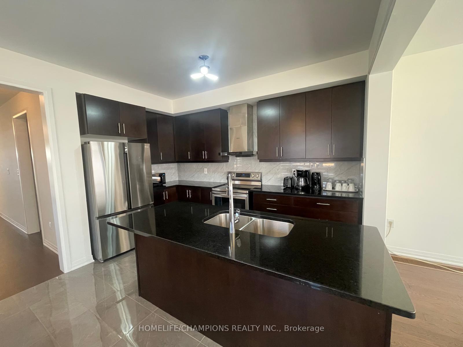 Photo 6 of 78 Clipper Lane, Clarington, Bowmanville — HOMEH