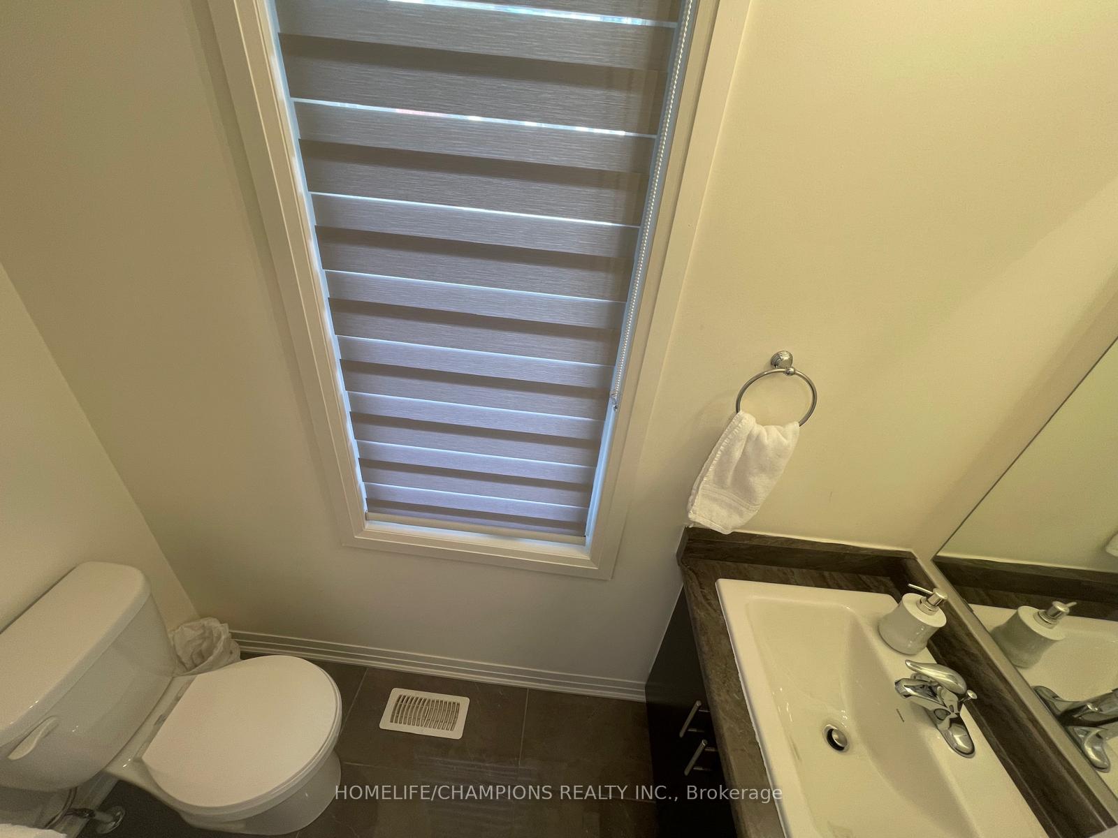 Photo 7 of 78 Clipper Lane, Clarington, Bowmanville — HOMEH