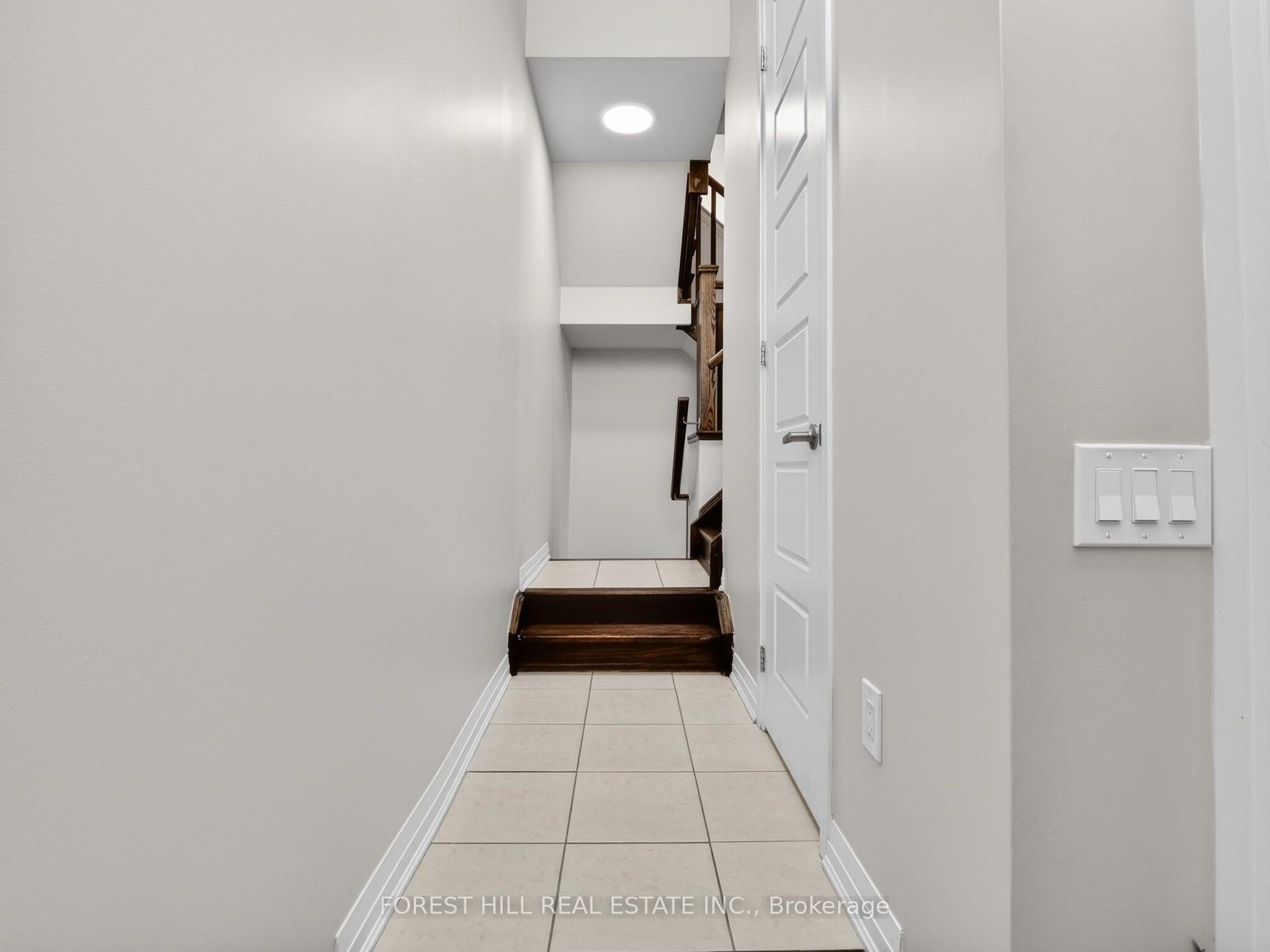 Photo 3 of 19 Stanley Greene Boulevard, North York, Downsview-Roding-CFB — HOMEH