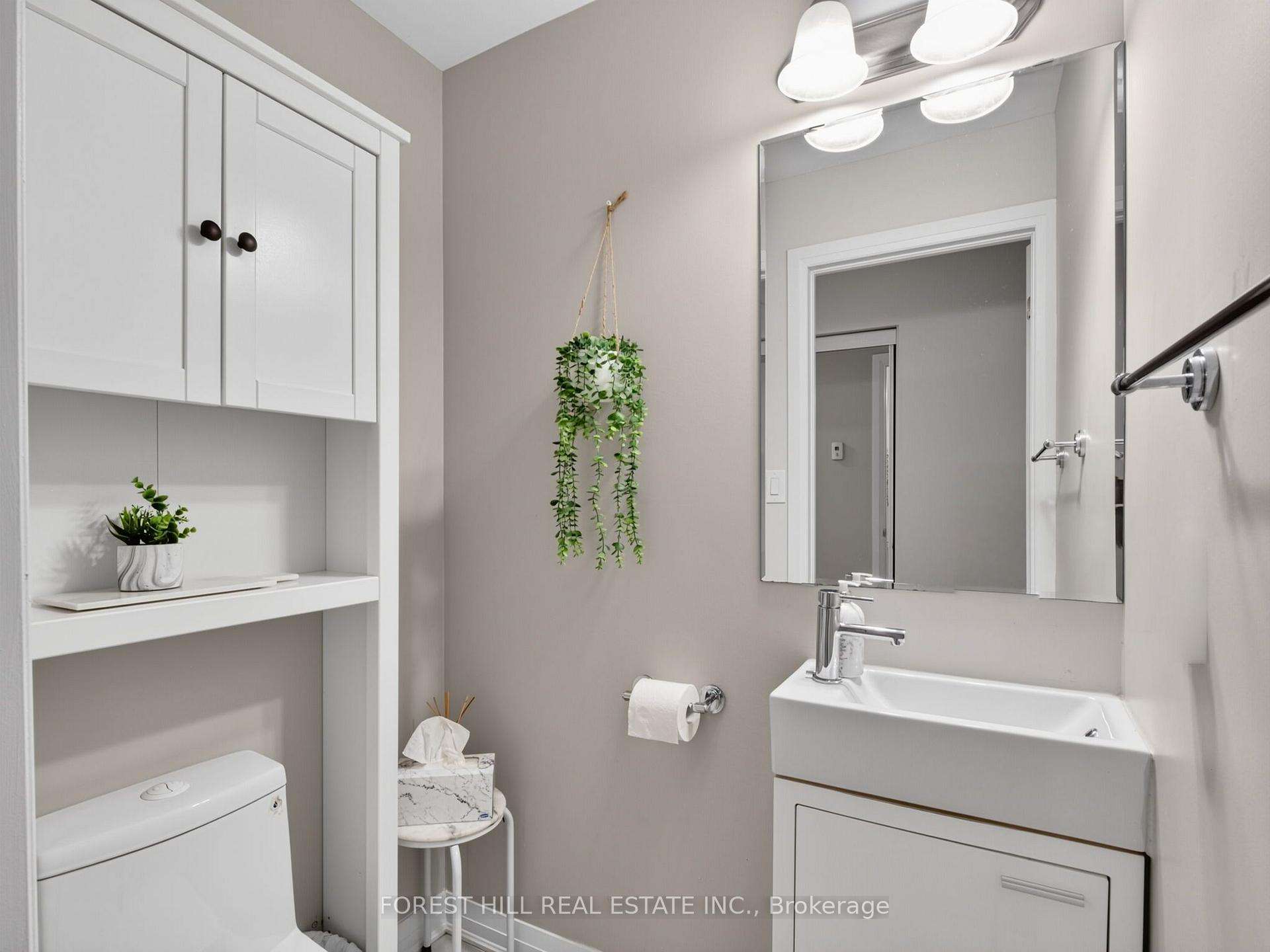 Photo 5 of 19 Stanley Greene Boulevard, North York, Downsview-Roding-CFB — HOMEH