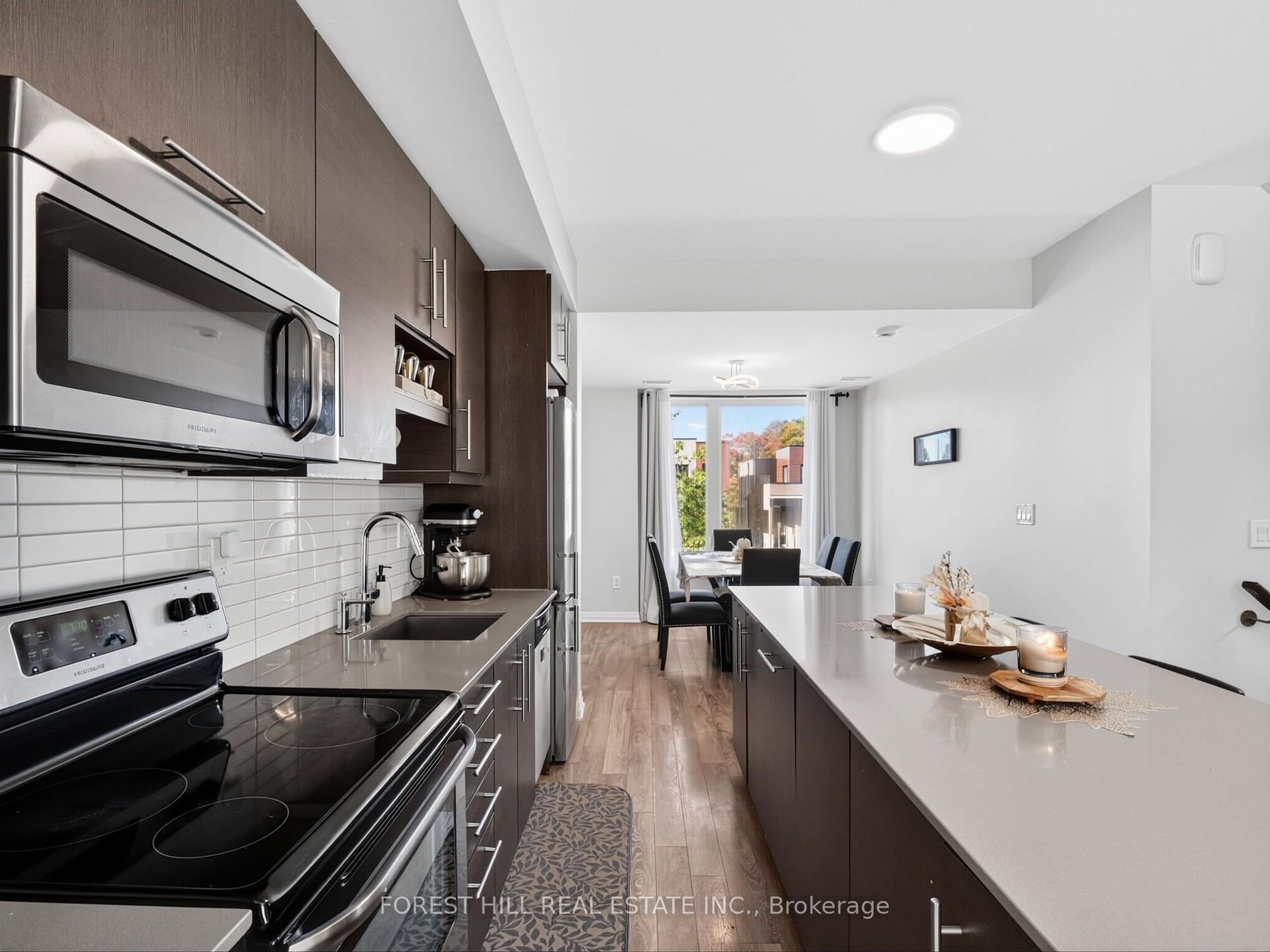 Photo 6 of 19 Stanley Greene Boulevard, North York, Downsview-Roding-CFB — HOMEH