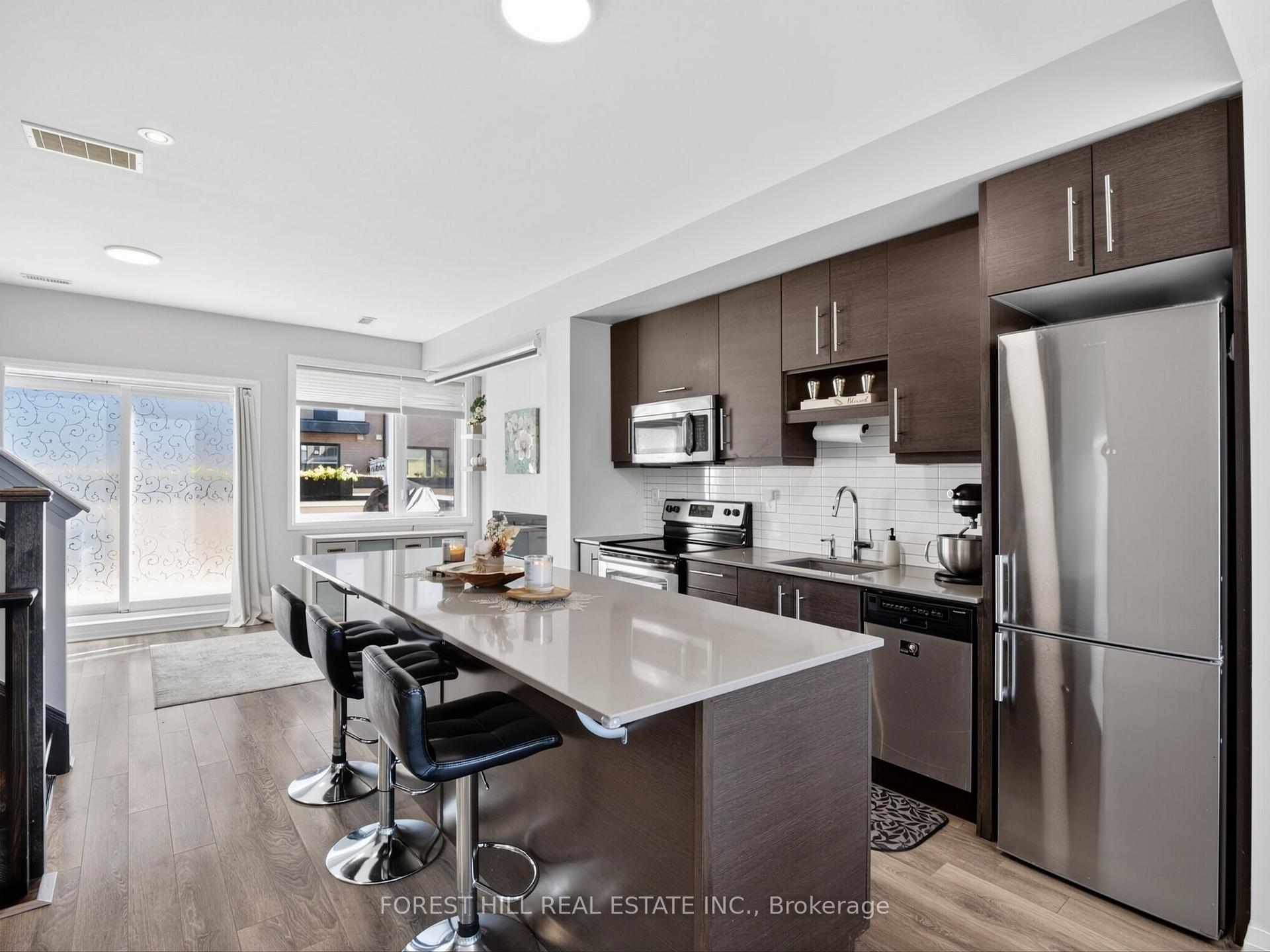 Photo 8 of 19 Stanley Greene Boulevard, North York, Downsview-Roding-CFB — HOMEH