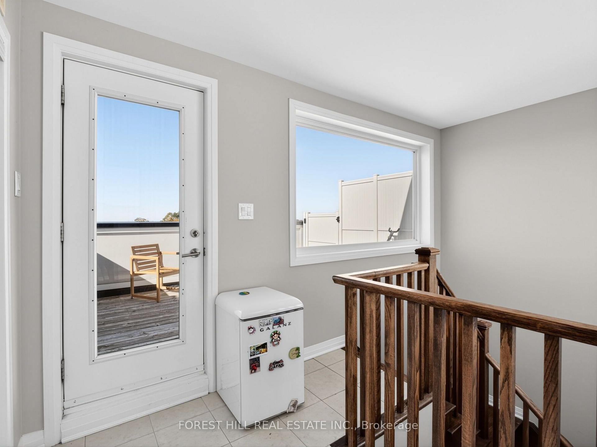 Photo 29 of 19 Stanley Greene Boulevard, North York, Downsview-Roding-CFB — HOMEH