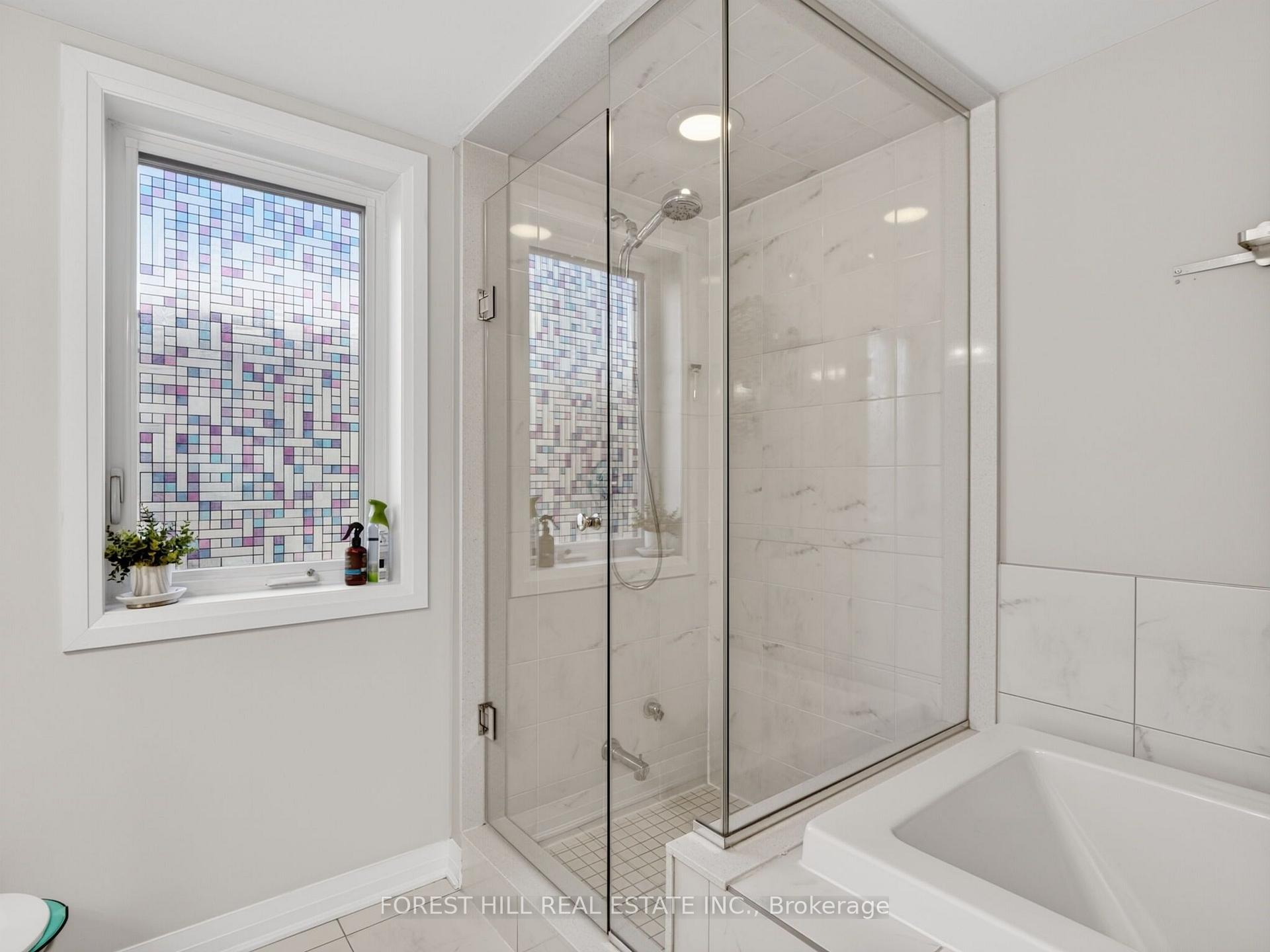 Photo 34 of 19 Stanley Greene Boulevard, North York, Downsview-Roding-CFB — HOMEH
