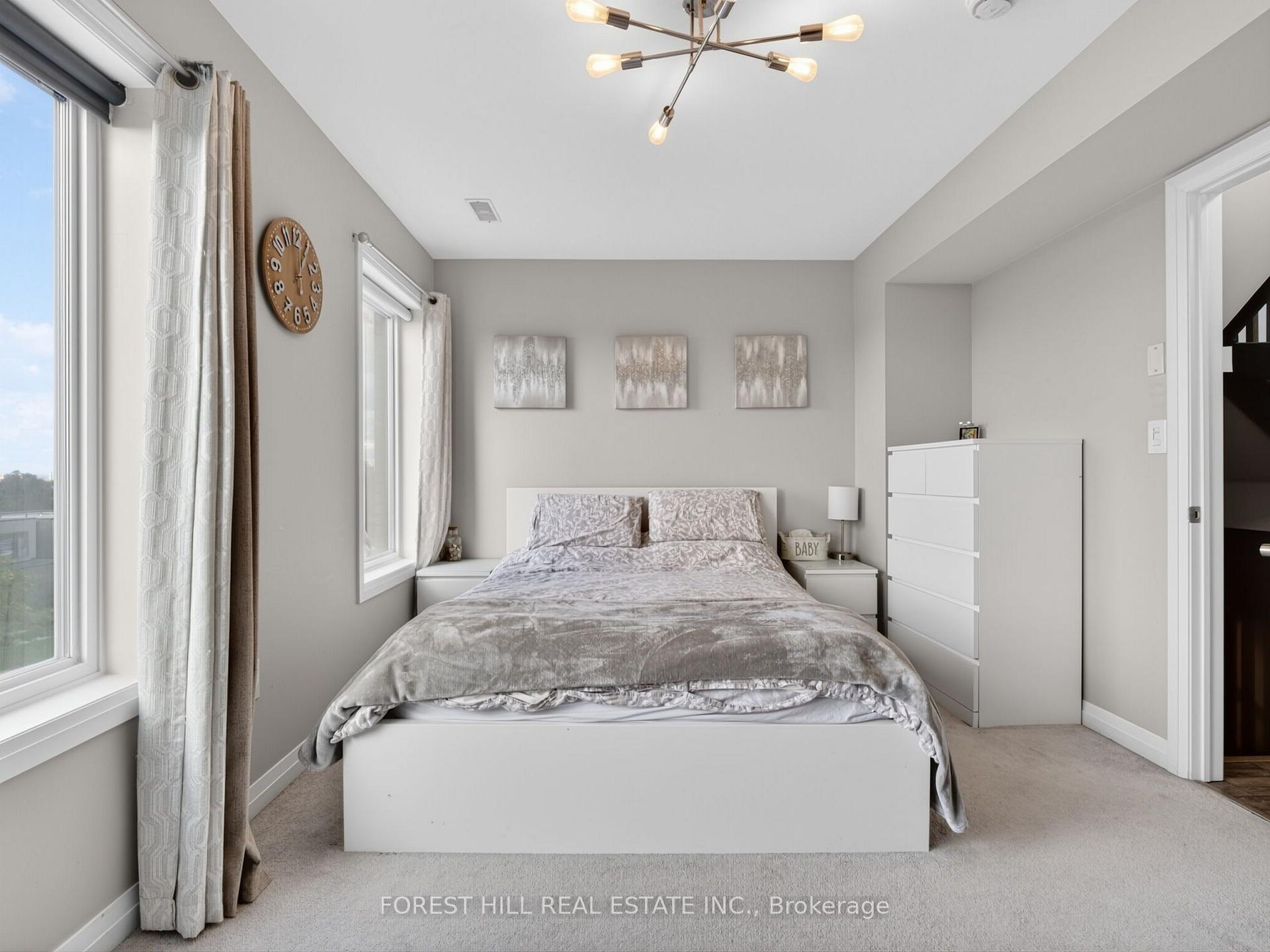Photo 38 of 19 Stanley Greene Boulevard, North York, Downsview-Roding-CFB — HOMEH