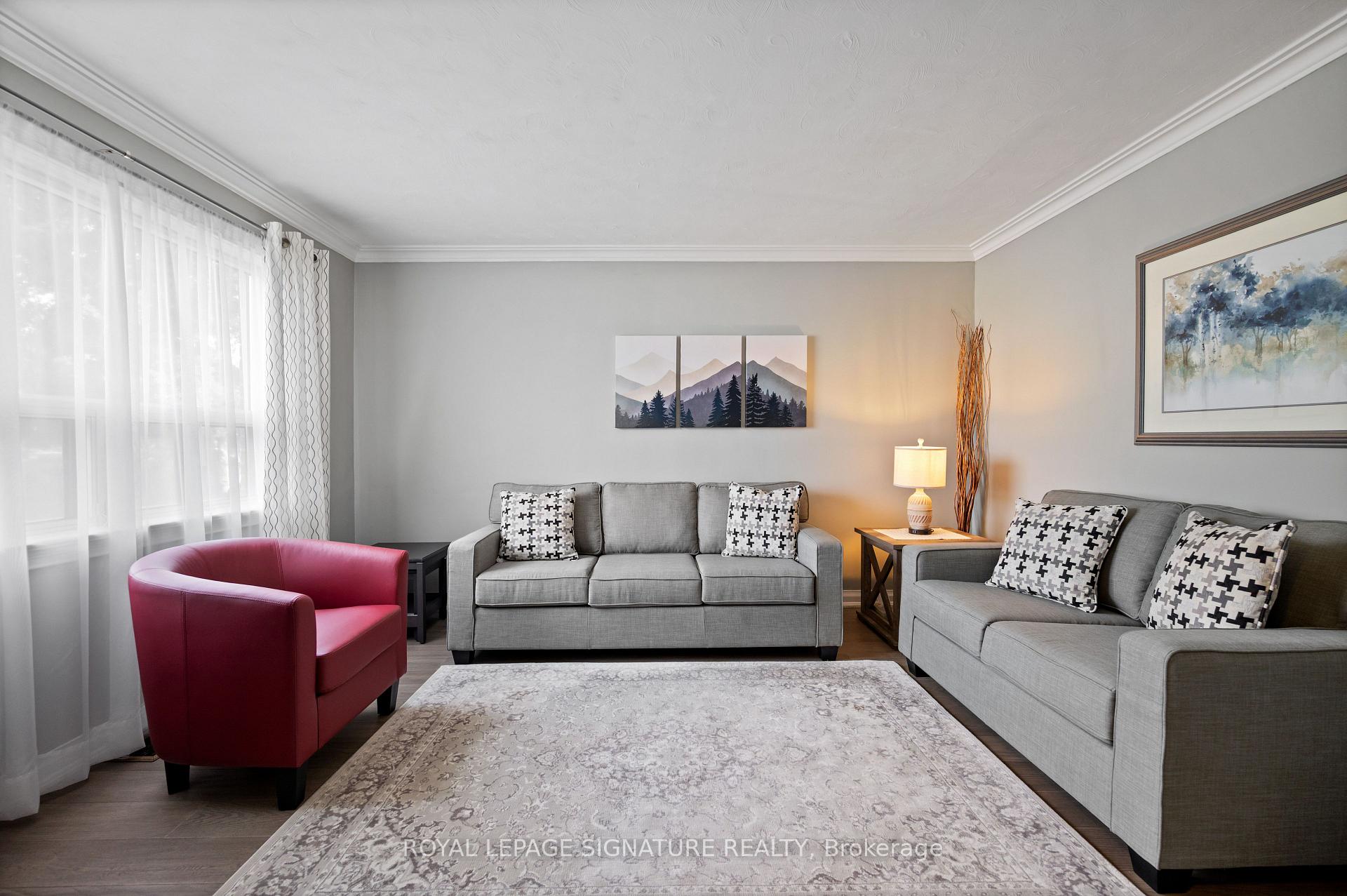 Photo 8 of 81 Nash Drive, North York, Downsview-Roding-CFB — HOMEH