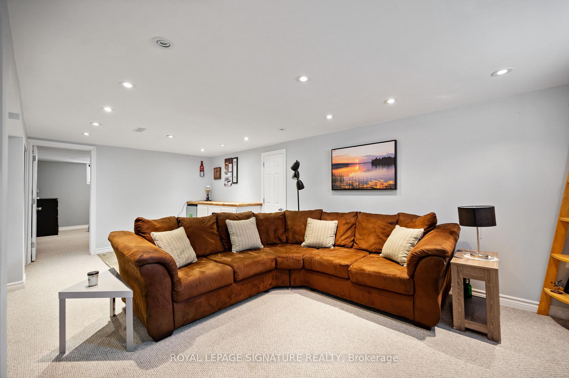 Photo 17 of 81 Nash Drive, North York, Downsview-Roding-CFB — HOMEH
