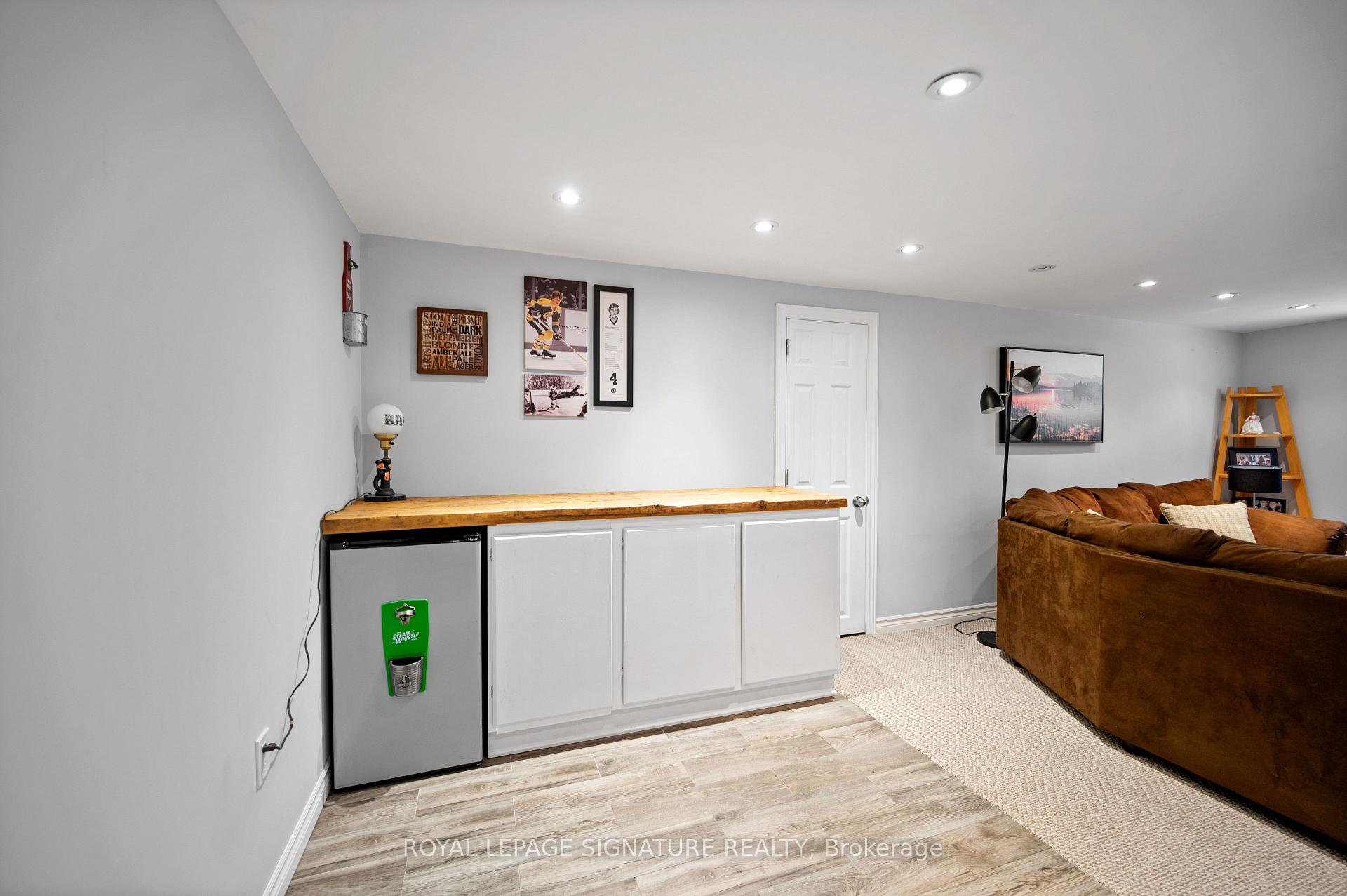 Photo 18 of 81 Nash Drive, North York, Downsview-Roding-CFB — HOMEH