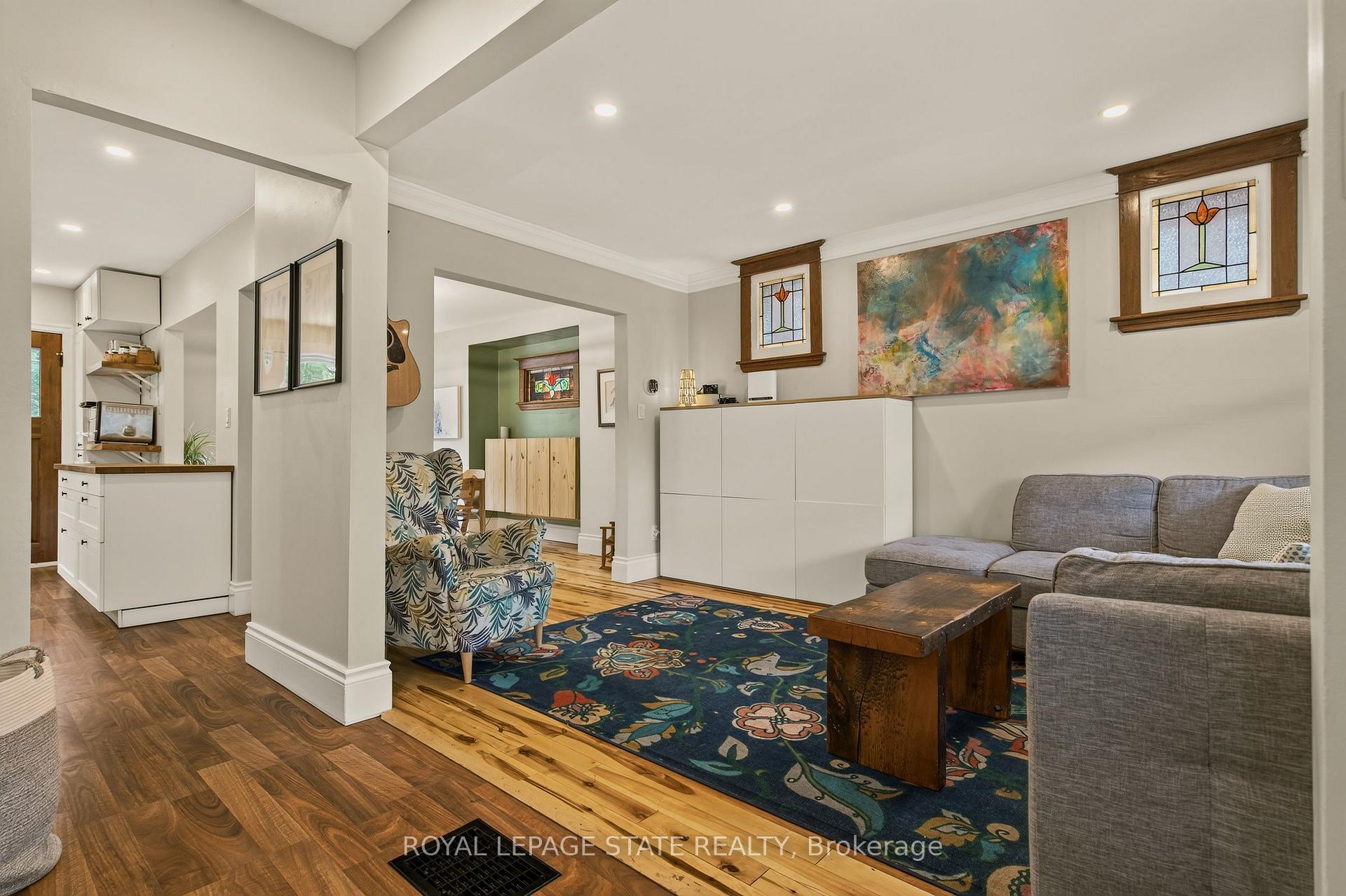 Photo 8 of 72 Garside Avenue N, Hamilton, Homeside — HOMEH