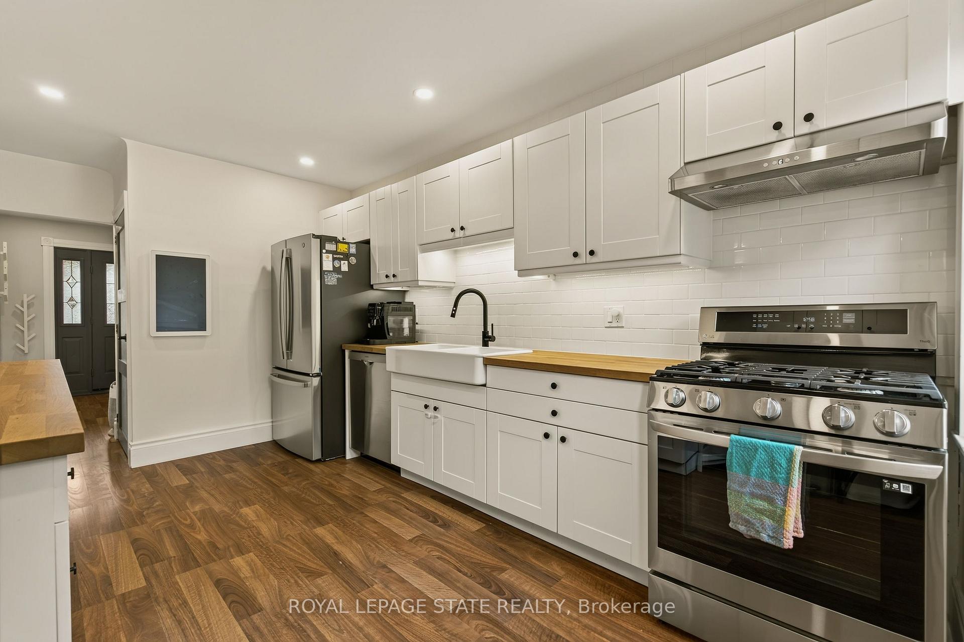 Photo 26 of 72 Garside Avenue N, Hamilton, Homeside — HOMEH