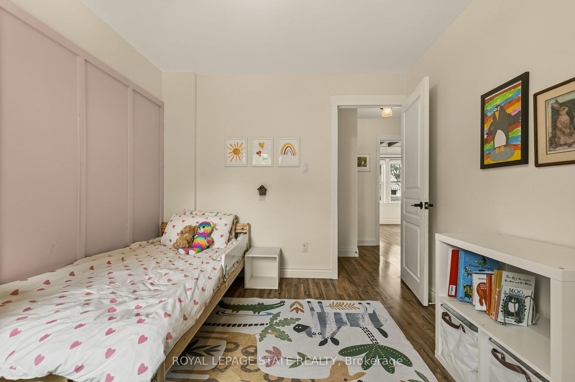 Photo 34 of 72 Garside Avenue N, Hamilton, Homeside — HOMEH