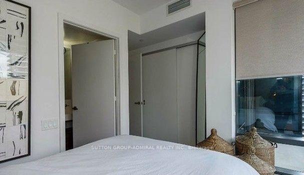 Photo 9 of Unit 1605, 5 St Joseph Street, Toronto, Bay Street Corridor — HOMEH