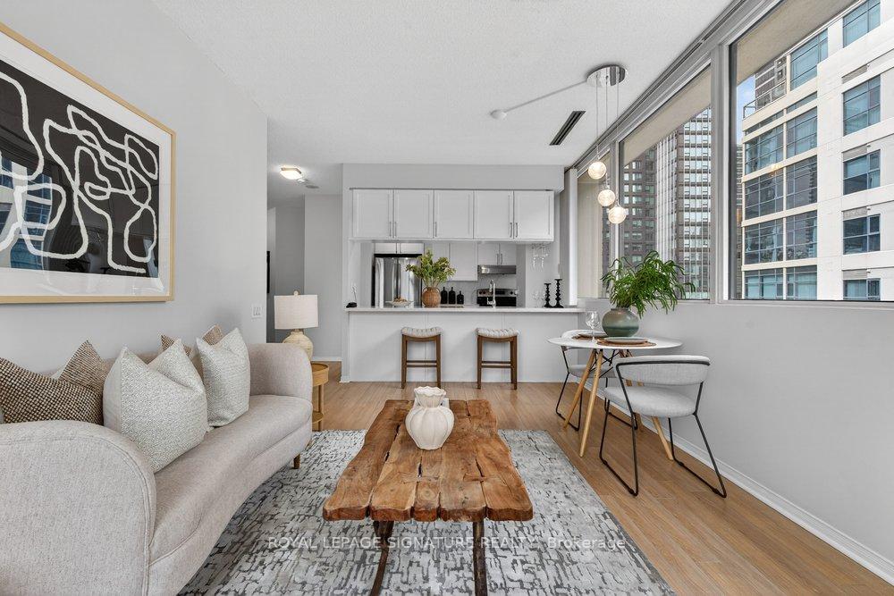Photo of Unit 707, 555 Yonge Street