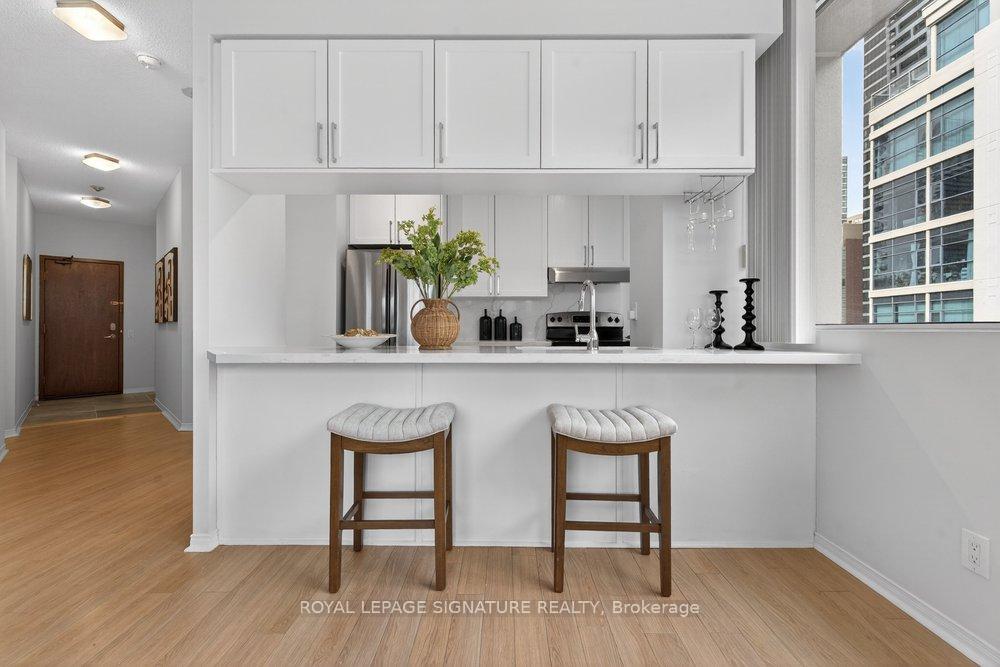 Photo 6 of Unit 707, 555 Yonge Street, Toronto, Church-Yonge Corridor — HOMEH
