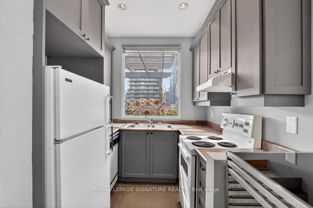 Photo 25 of Unit 707, 555 Yonge Street, Toronto, Church-Yonge Corridor — HOMEH