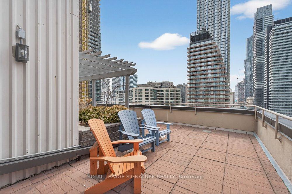 Photo 27 of Unit 707, 555 Yonge Street, Toronto, Church-Yonge Corridor — HOMEH