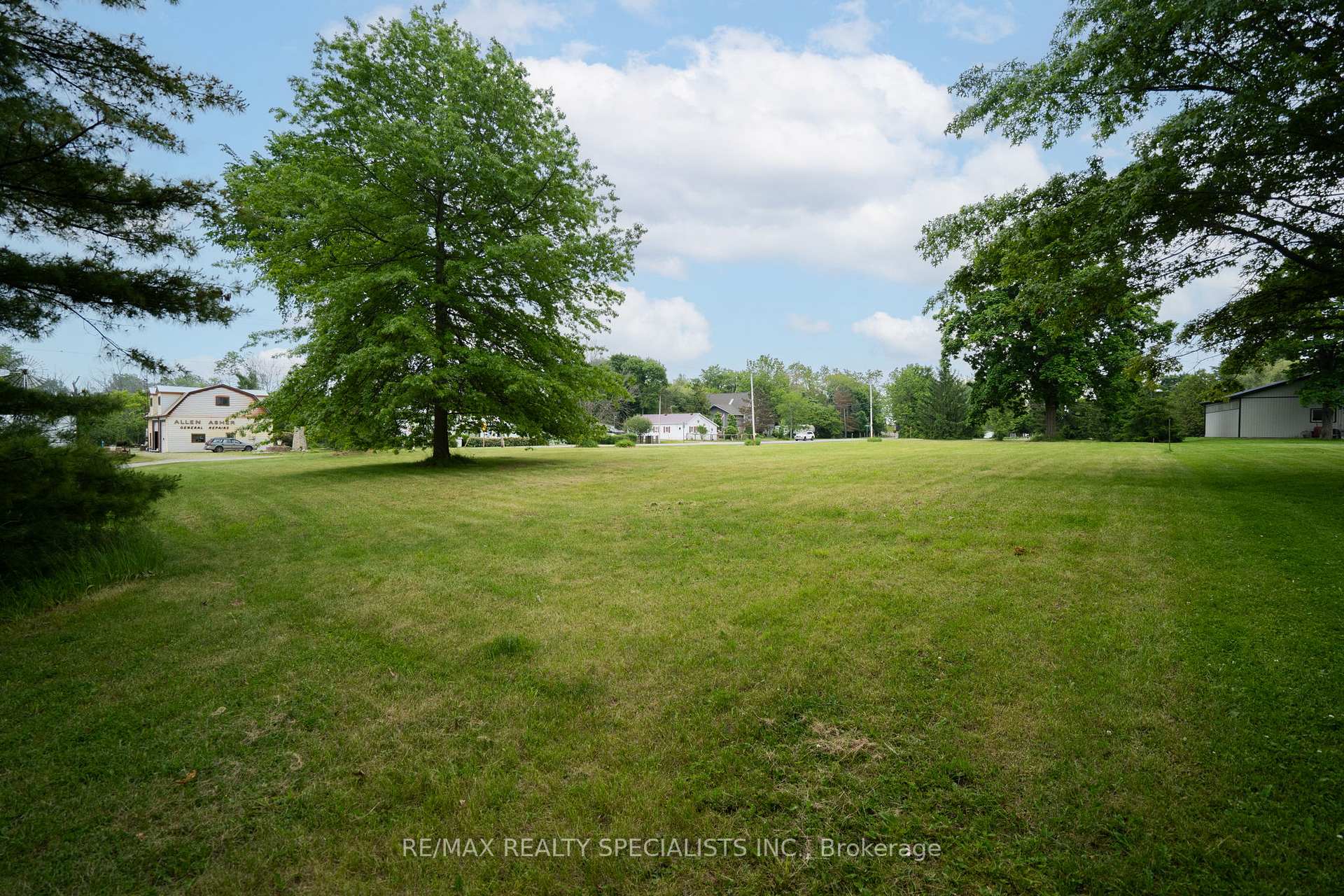 Photo 12 of 91 Dover Street, Haldimand, Dunnville — HOMEH