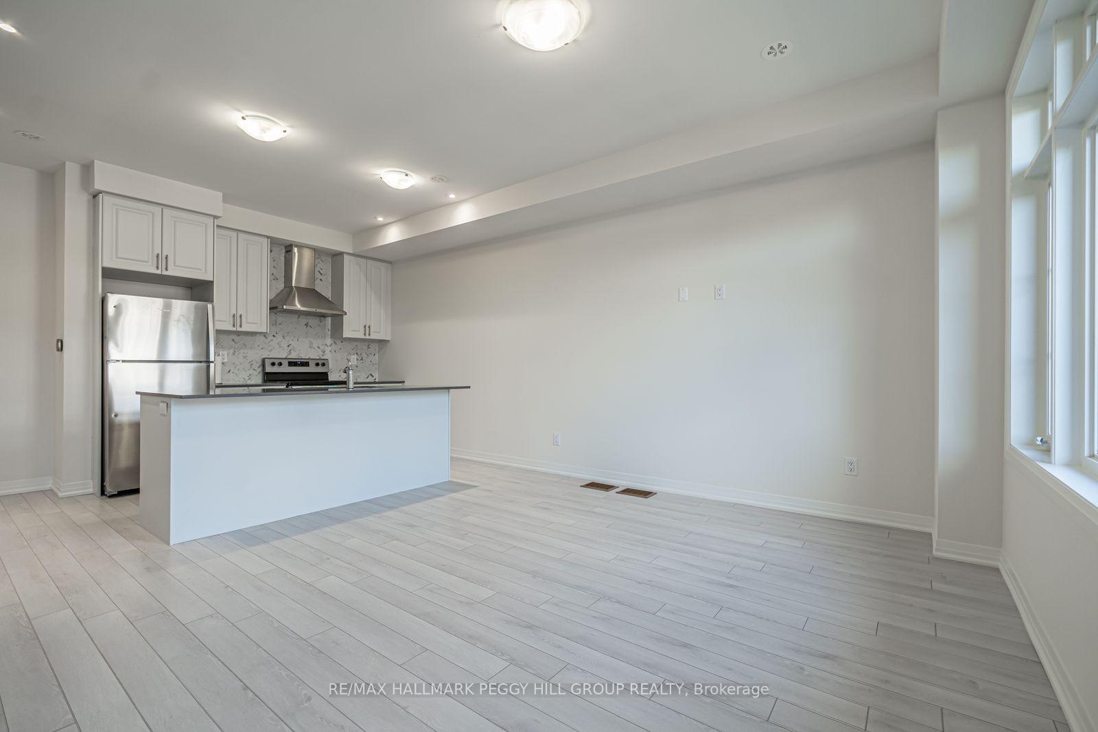 Photo 5 of 31 Bluebird Lane, Barrie, Painswick South — HOMEH