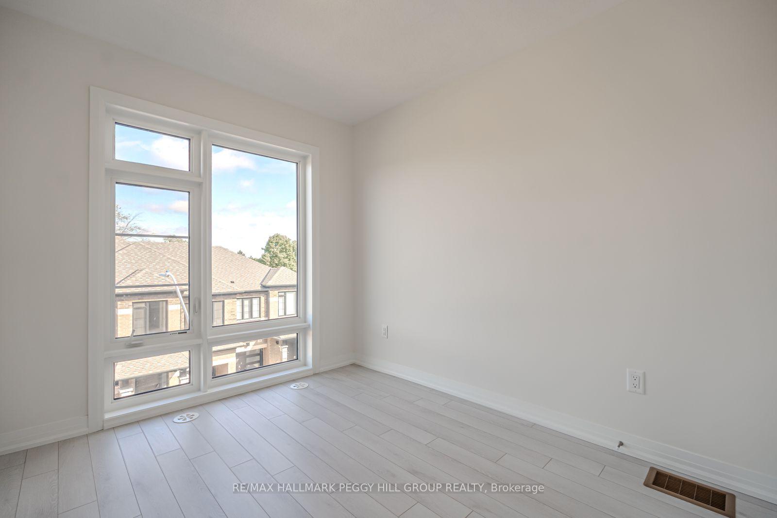 Photo 7 of 31 Bluebird Lane, Barrie, Painswick South — HOMEH