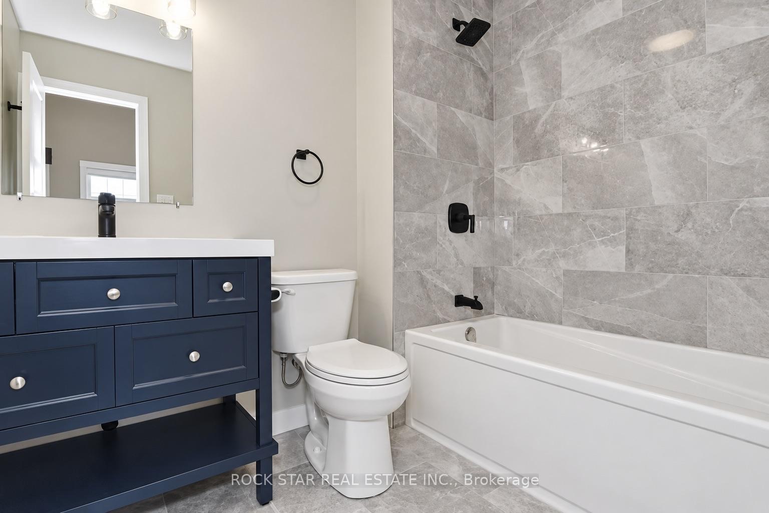 Photo 19 of 134 Oakside Street, London, East C — HOMEH