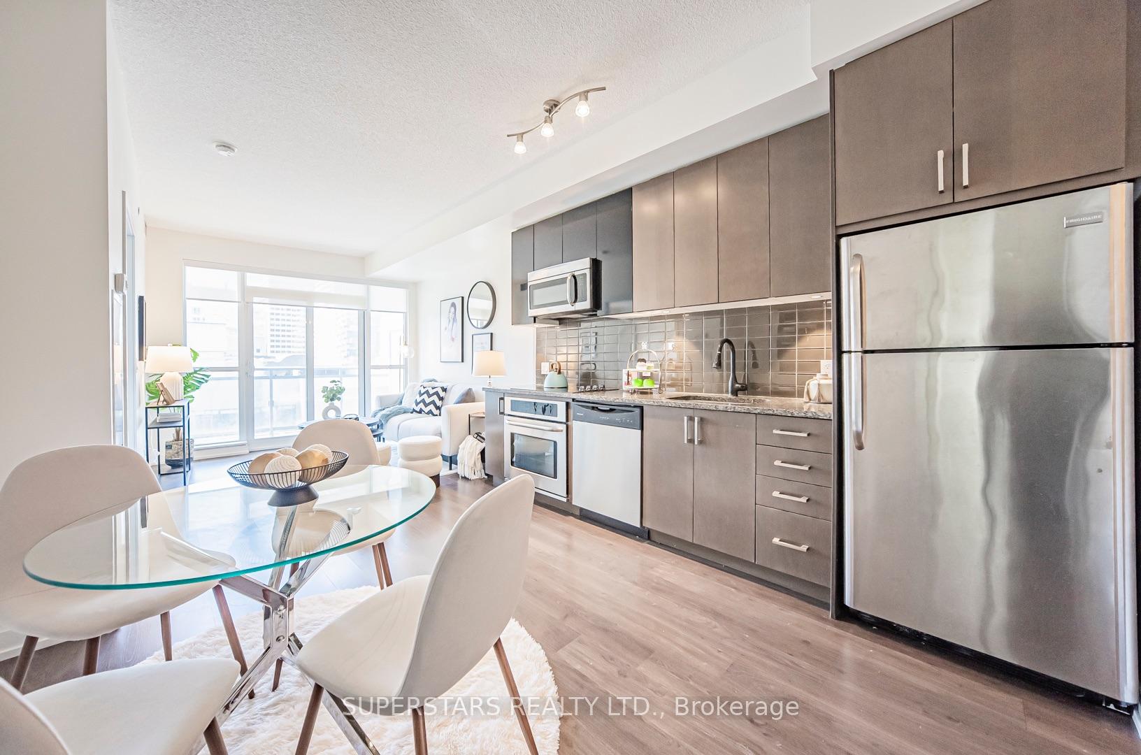 Photo 5 of Unit 801, 89 Dunfield Avenue, Toronto, Mount Pleasant West — HOMEH