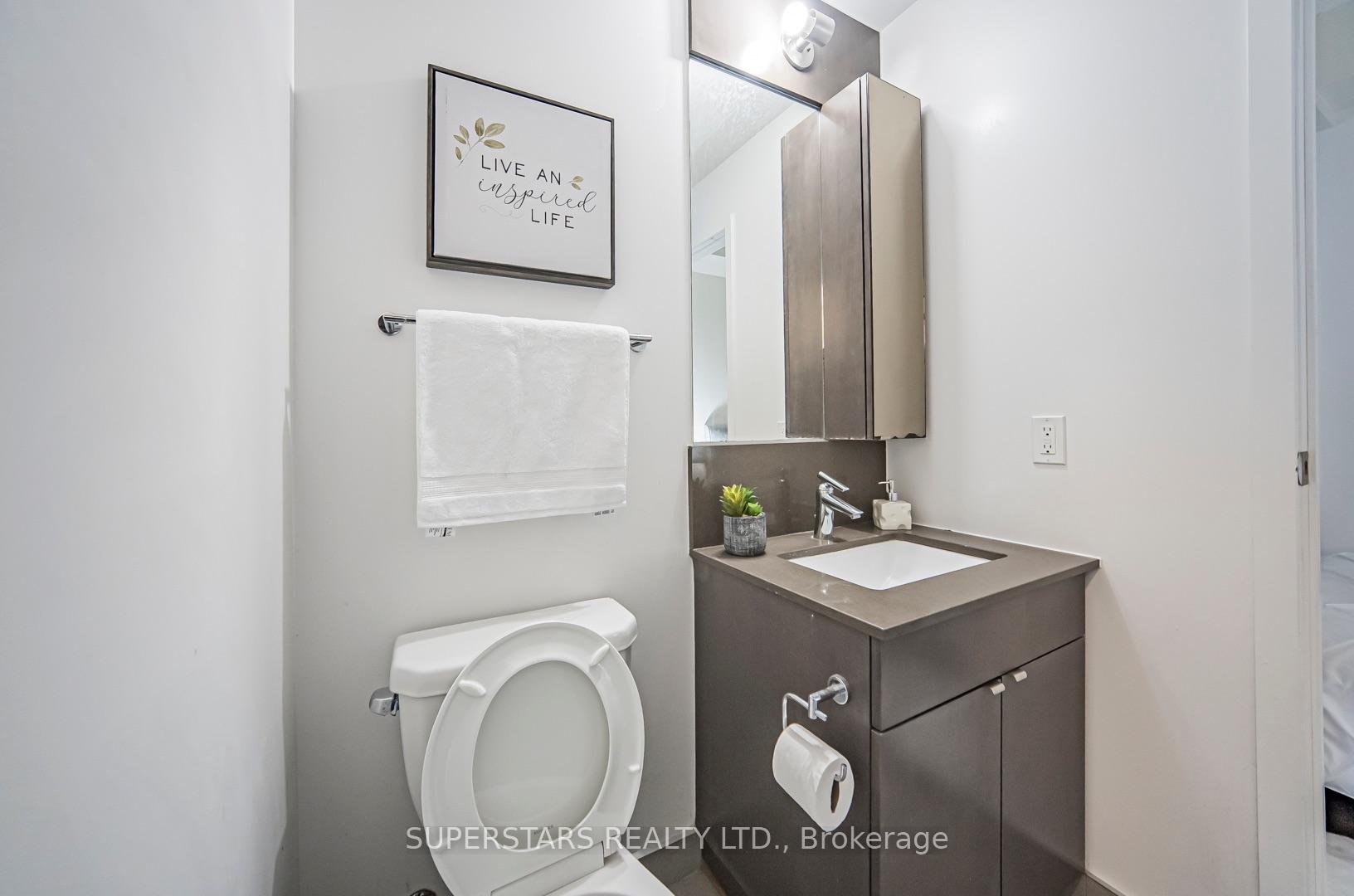 Photo 13 of Unit 801, 89 Dunfield Avenue, Toronto, Mount Pleasant West — HOMEH