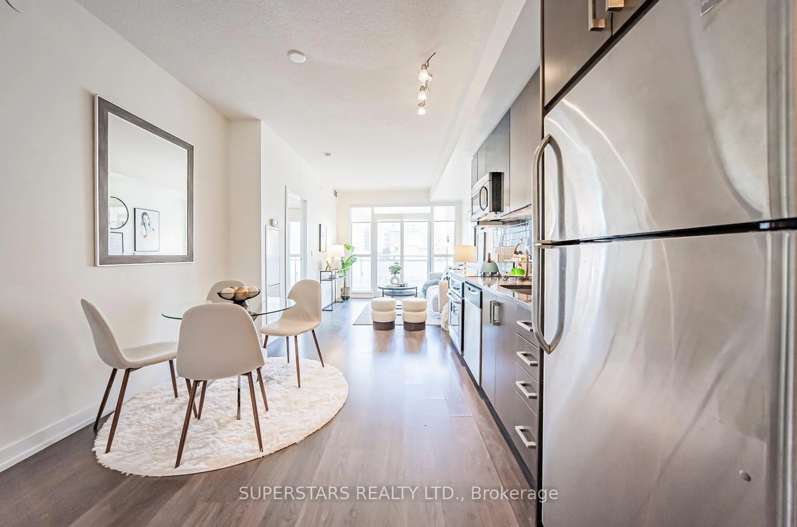 Photo 10 of Unit 801, 89 Dunfield Avenue, Toronto, Mount Pleasant West — HOMEH