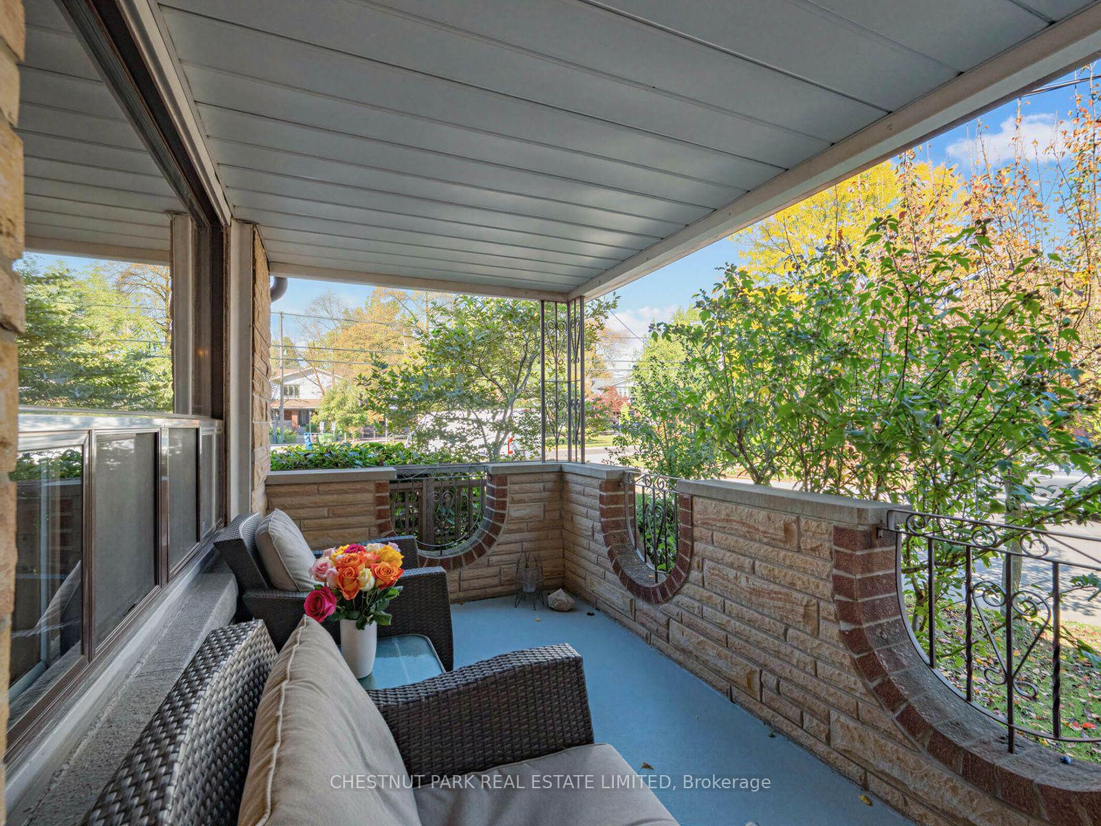 Photo 2 of 122 Forman Avenue, Toronto, Mount Pleasant East — HOMEH