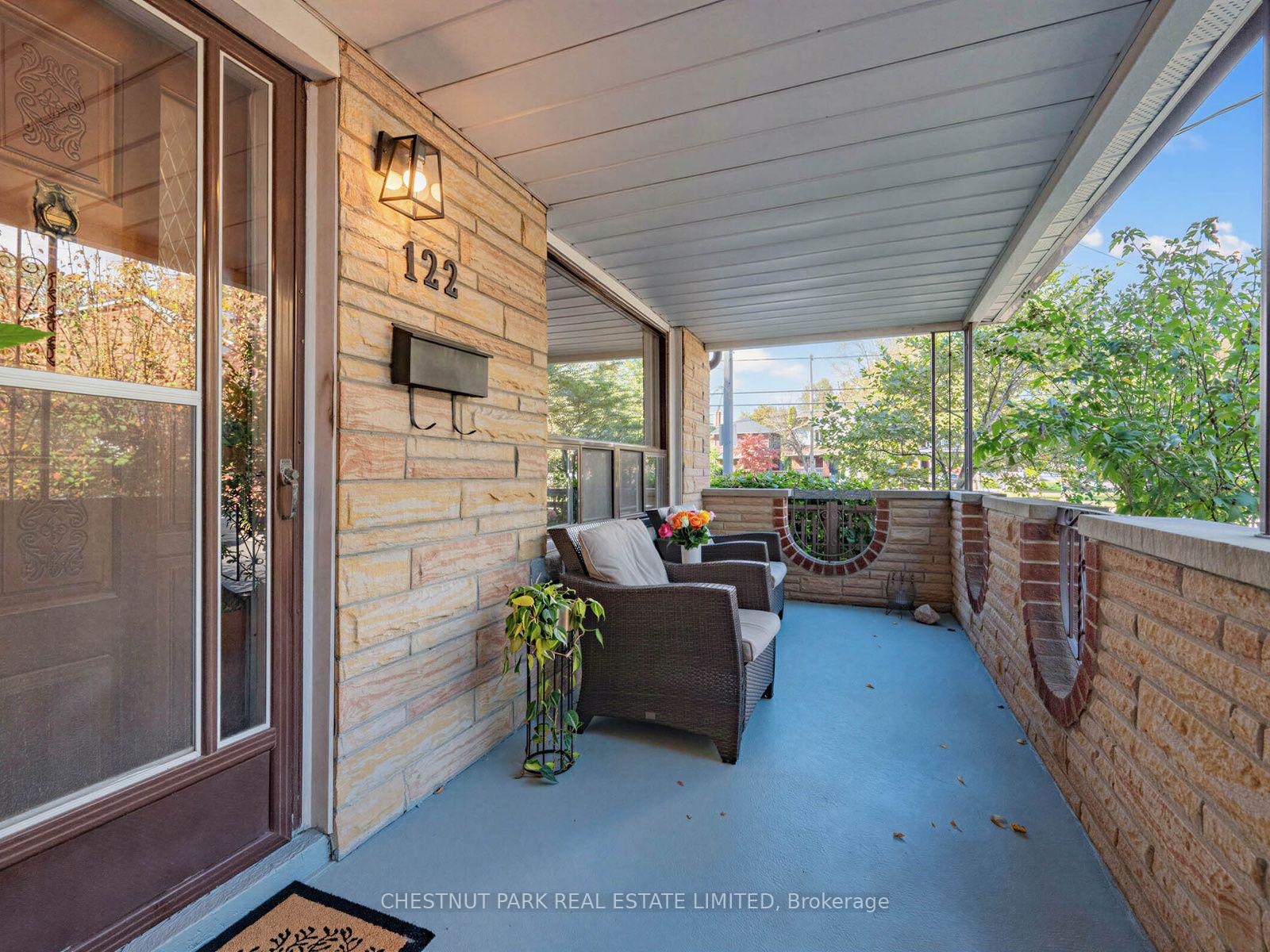 Photo 3 of 122 Forman Avenue, Toronto, Mount Pleasant East — HOMEH