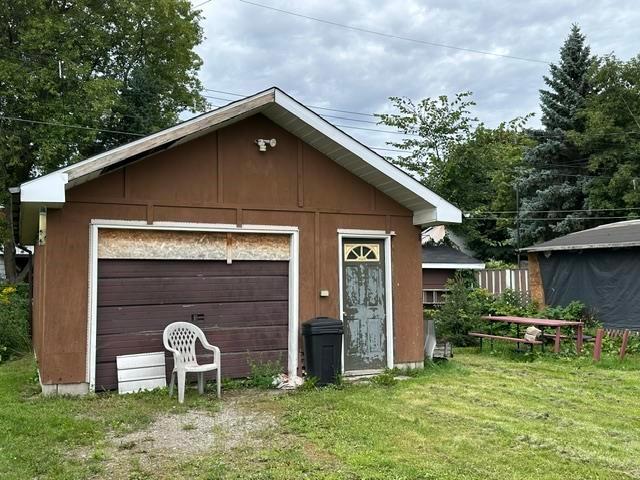 Photo 4 of 245 John Street, Sault Ste Marie, Ward 2 — HOMEH