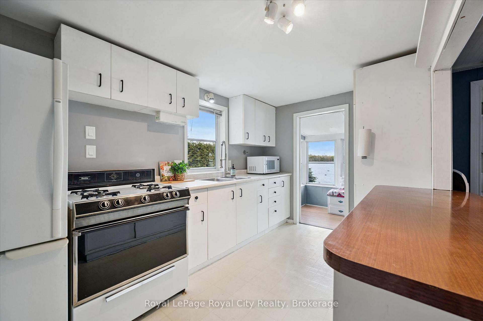 Photo 10 of 335 Third Street, Centre Wellington, Belwood — HOMEH