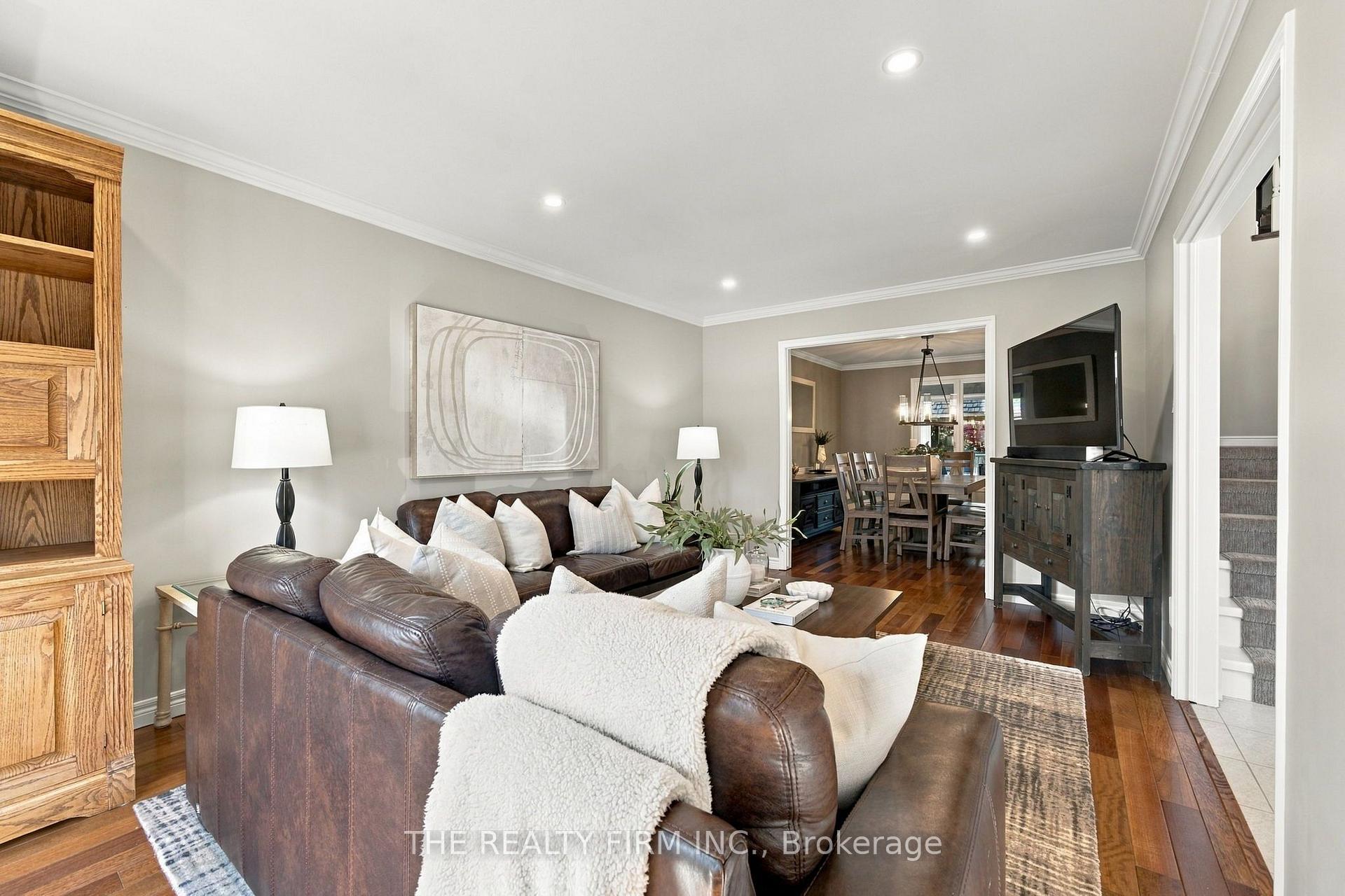 Photo 5 of 43 Fairlane Crescent, London, South K — HOMEH
