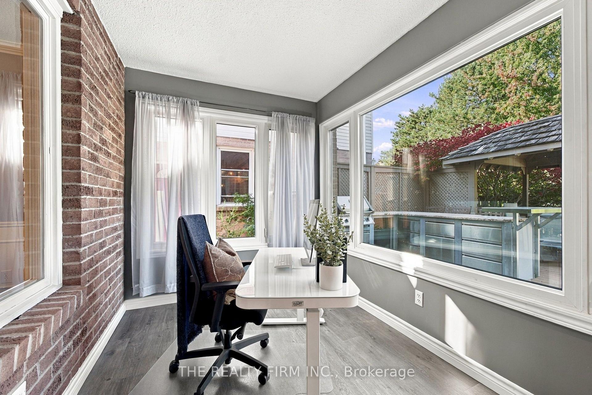 Photo 16 of 43 Fairlane Crescent, London, South K — HOMEH