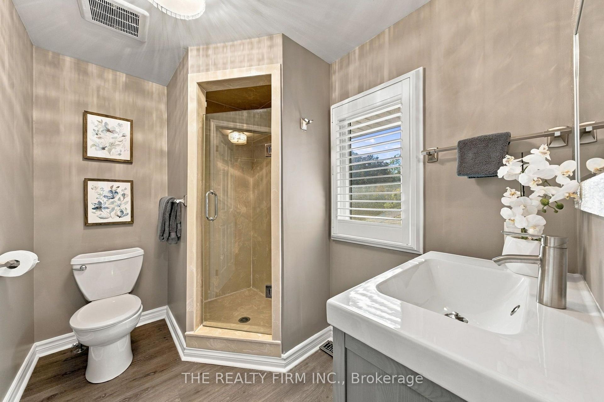 Photo 22 of 43 Fairlane Crescent, London, South K — HOMEH
