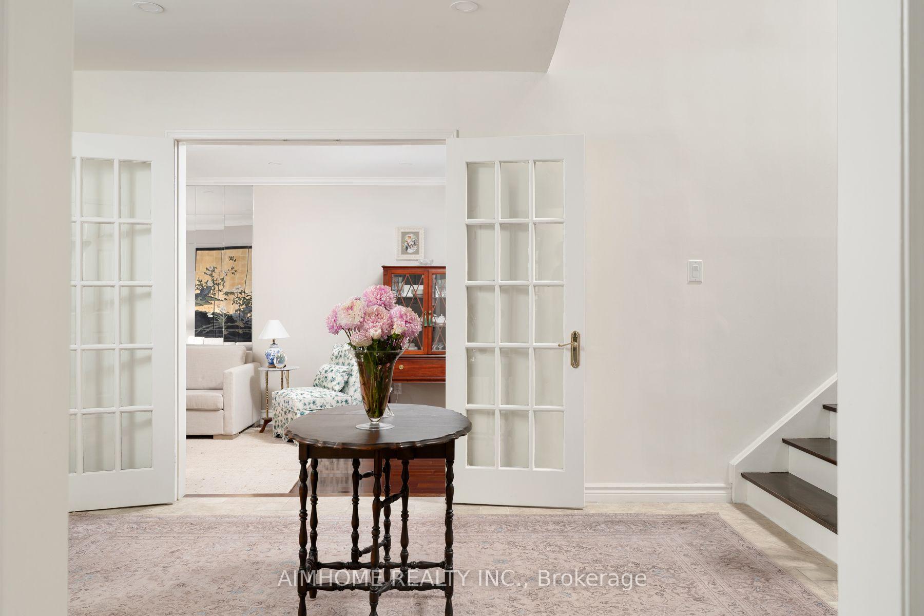 Photo 5 of 11 Carpenter Court, Markham, Raymerville — HOMEH