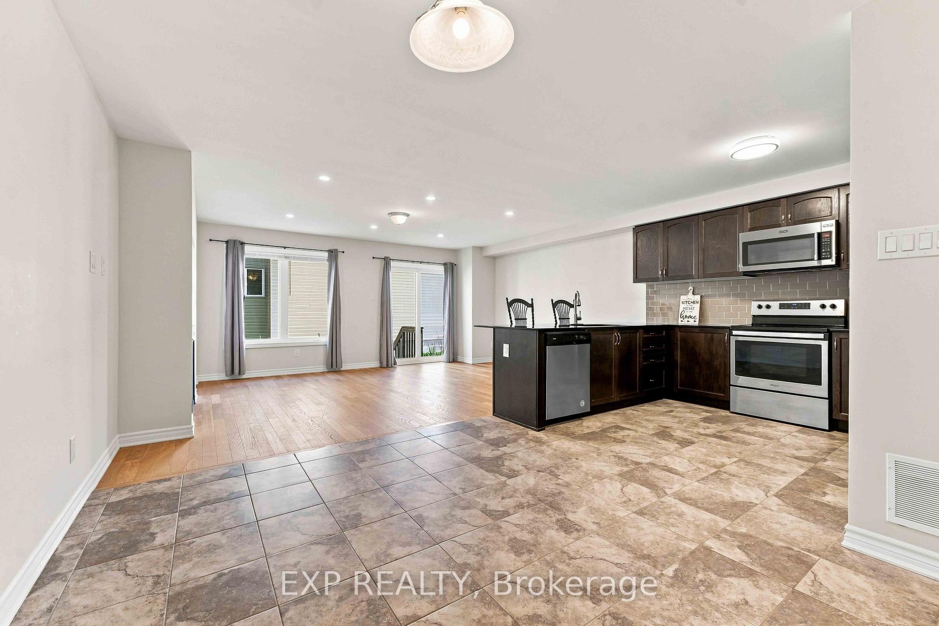 Photo 11 of 608 Parade Drive, Ottawa, Stittsville (South) — HOMEH