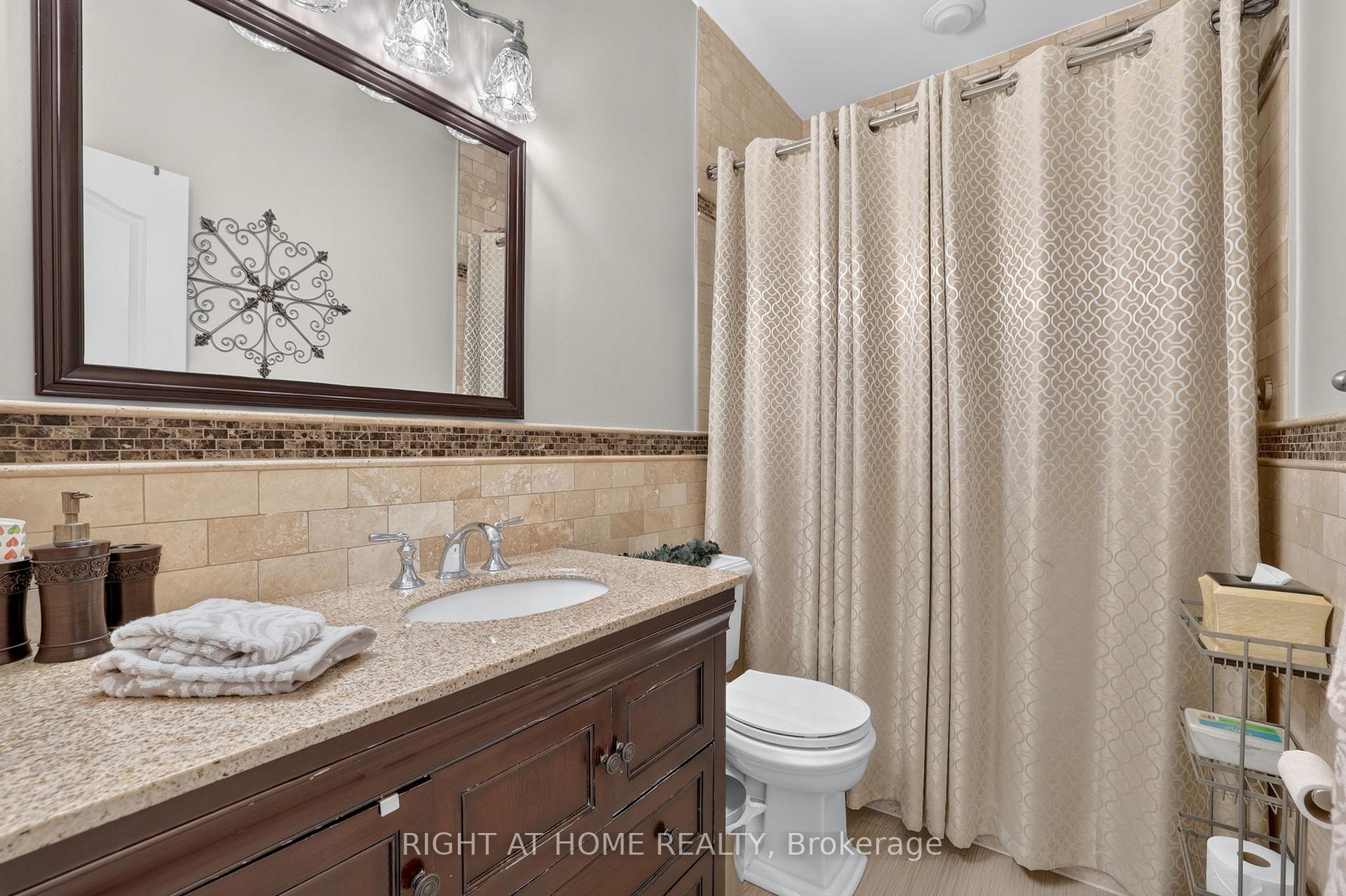 Photo 18 of 66 Sanremo Court, Vaughan, West Woodbridge — HOMEH