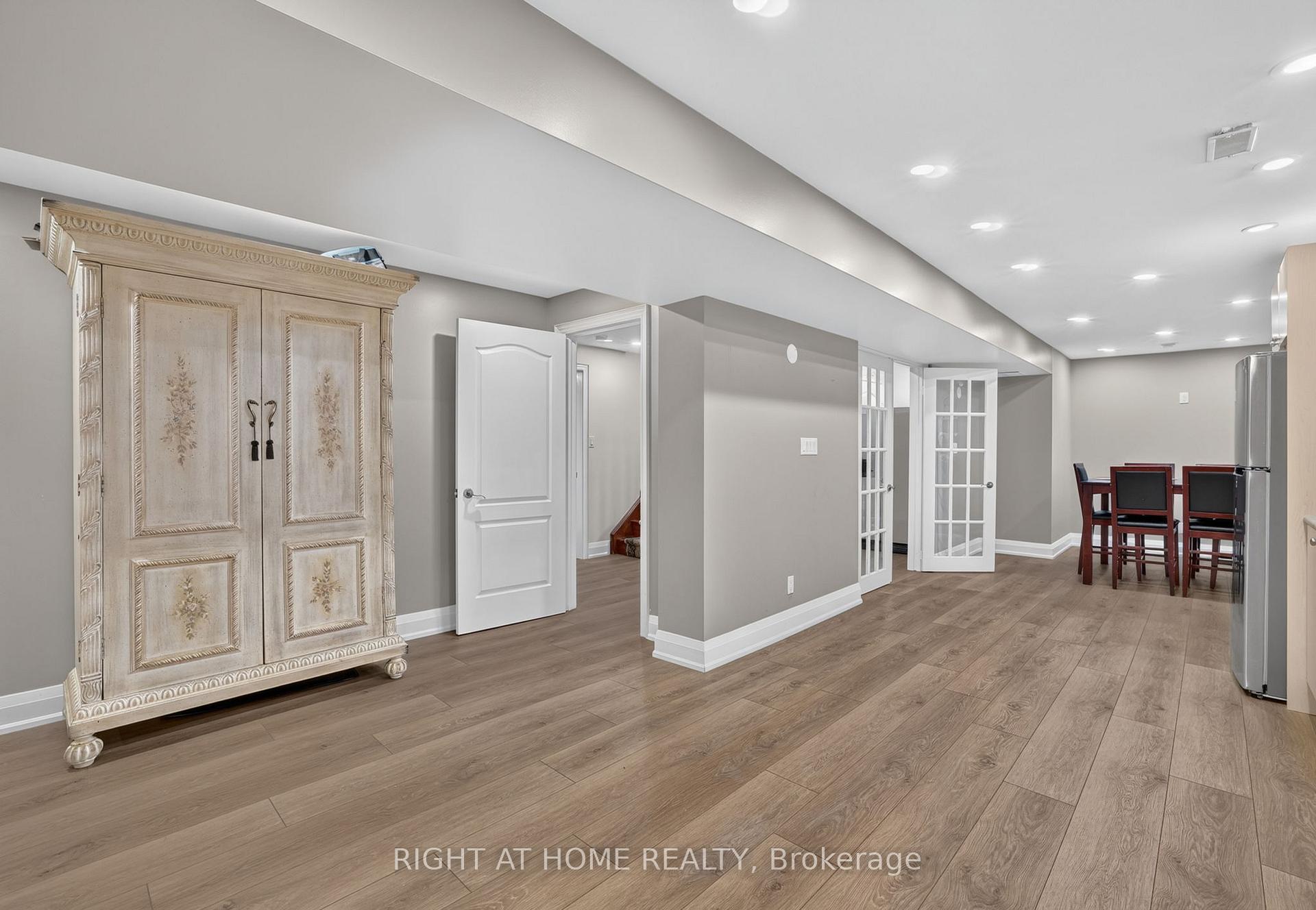 Photo 23 of 66 Sanremo Court, Vaughan, West Woodbridge — HOMEH