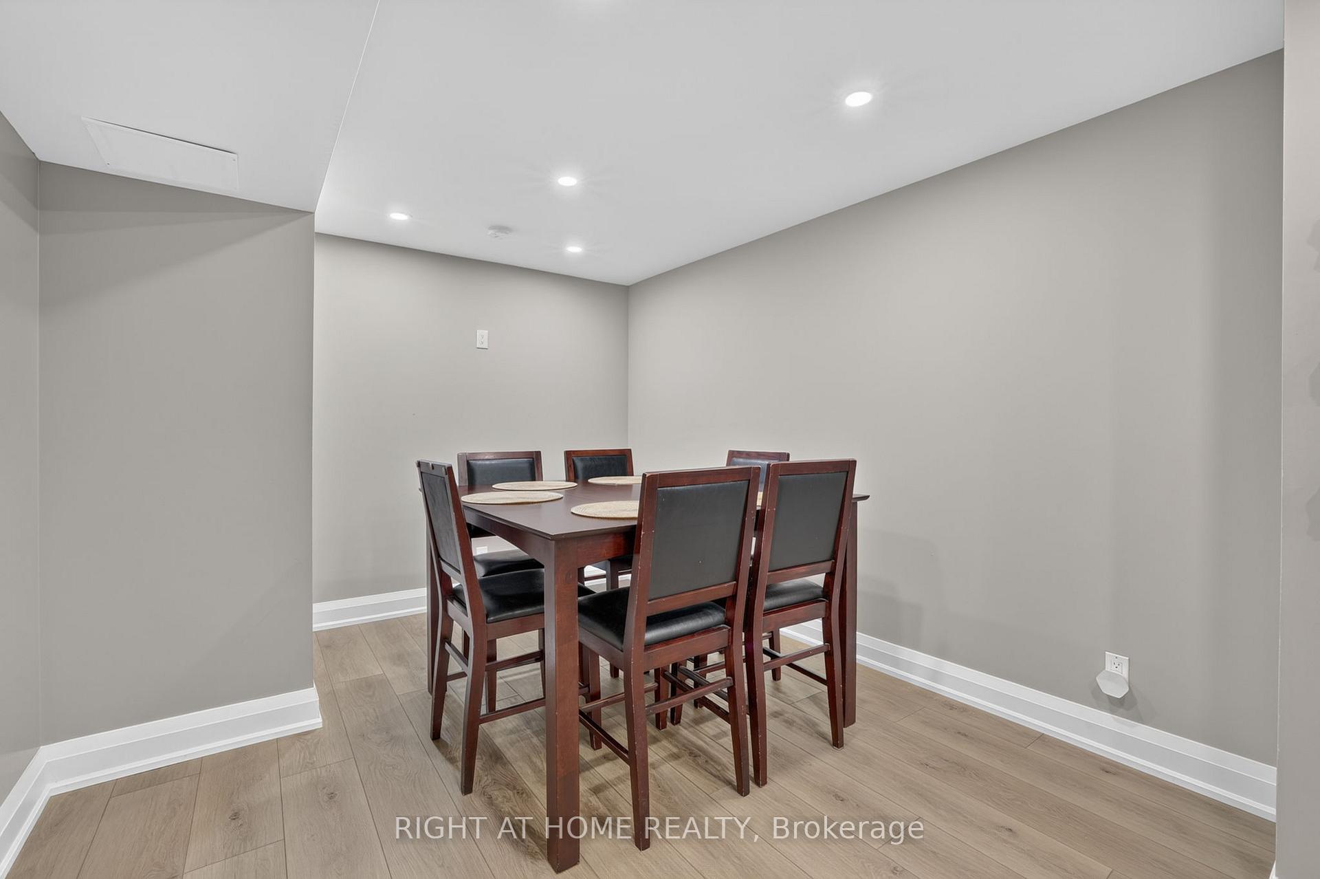Photo 24 of 66 Sanremo Court, Vaughan, West Woodbridge — HOMEH