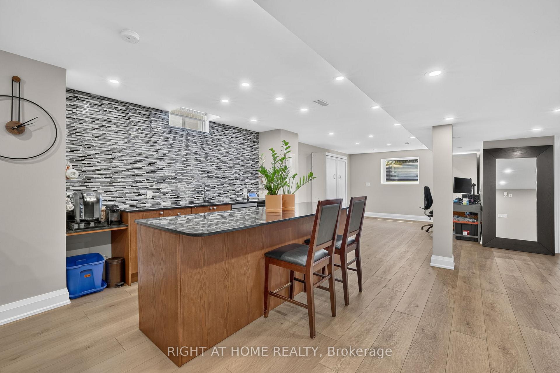 Photo 27 of 66 Sanremo Court, Vaughan, West Woodbridge — HOMEH