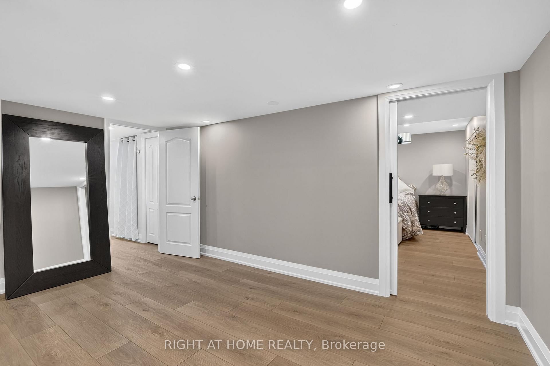 Photo 31 of 66 Sanremo Court, Vaughan, West Woodbridge — HOMEH