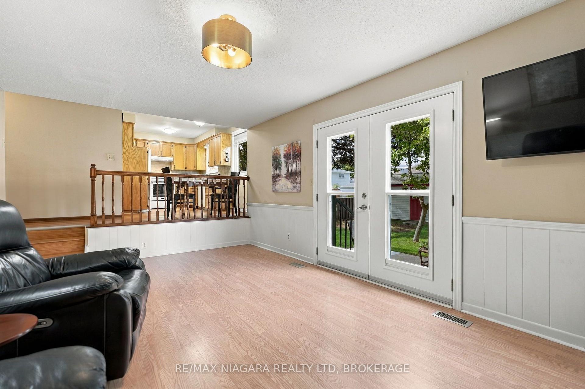 Photo 12 of 13 Chatham Road, St. Catharines, Carlton/Bunting — HOMEH