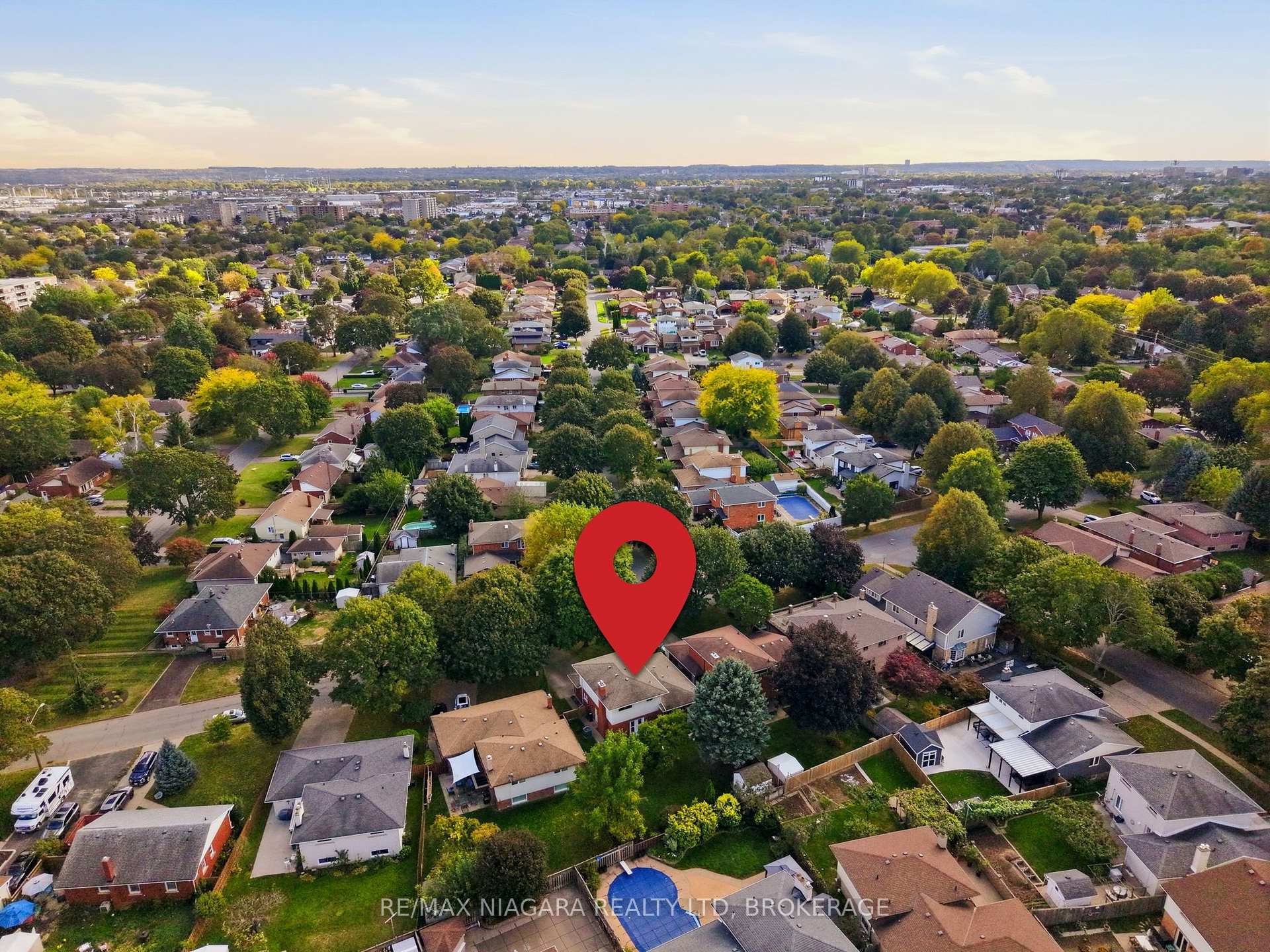 Photo 34 of 13 Chatham Road, St. Catharines, Carlton/Bunting — HOMEH