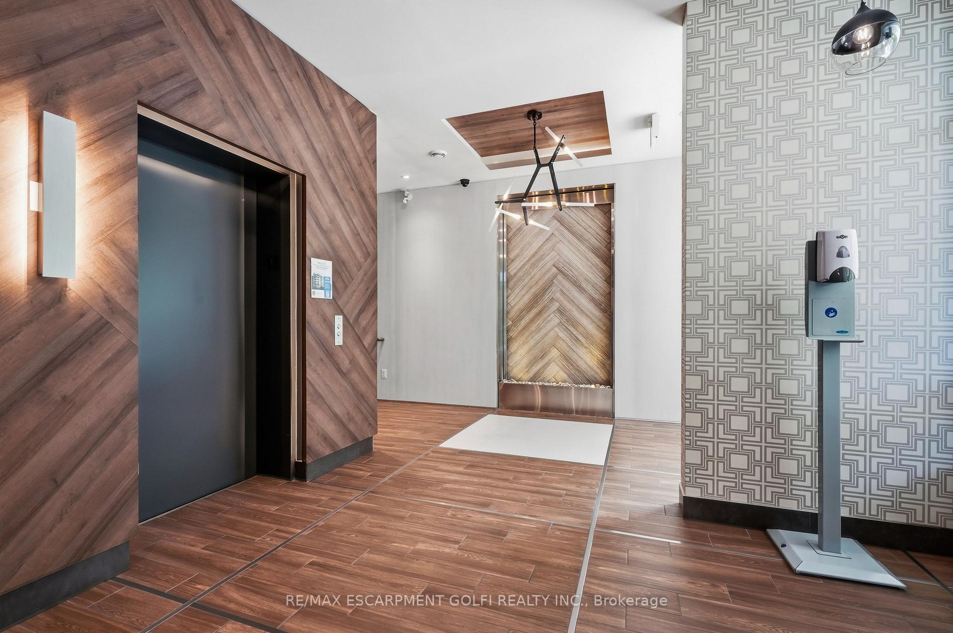 Photo 3 of Unit 502, 455 Charlton Avenue E, Hamilton, Stinson — HOMEH