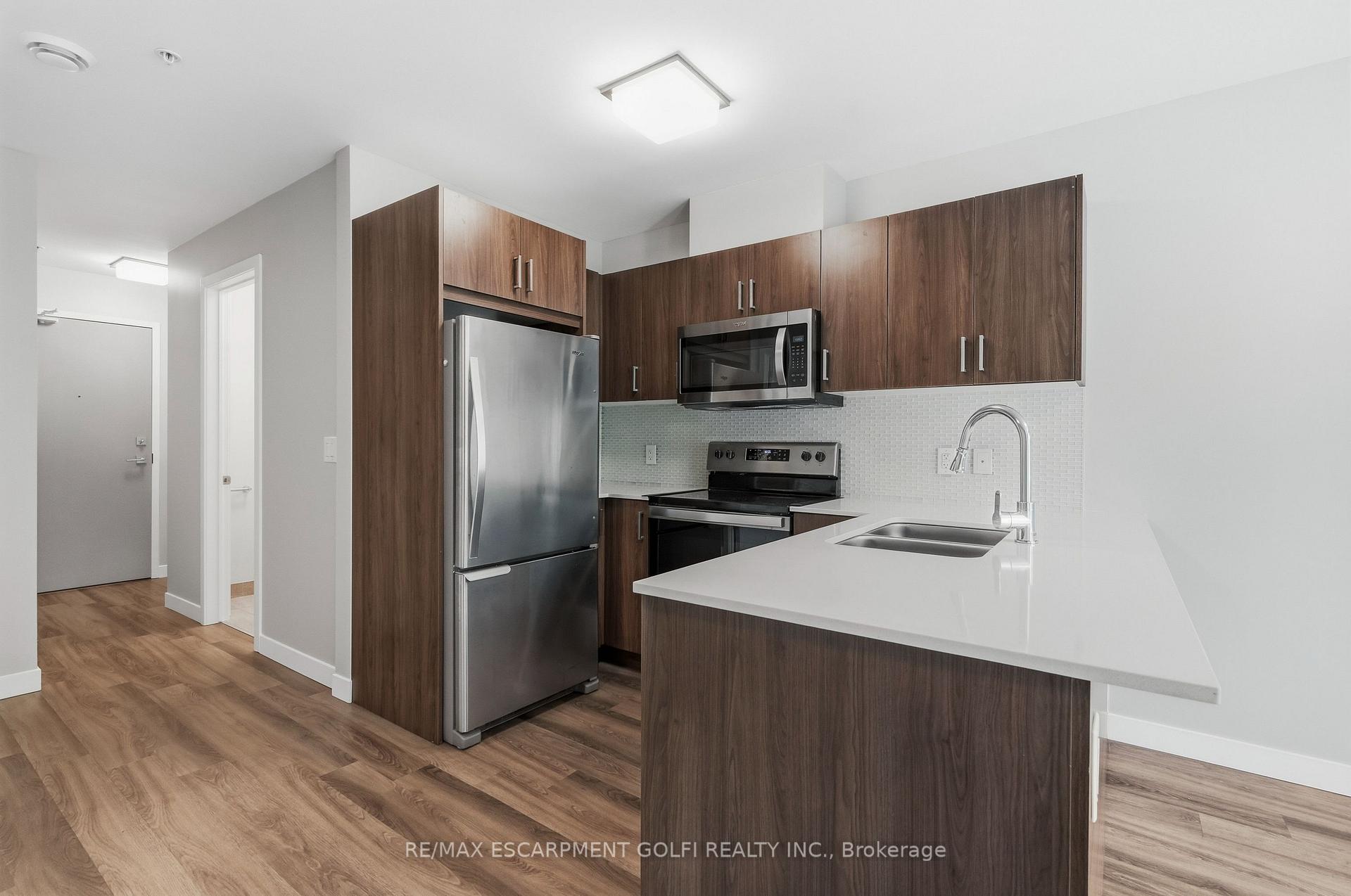 Photo 7 of Unit 502, 455 Charlton Avenue E, Hamilton, Stinson — HOMEH