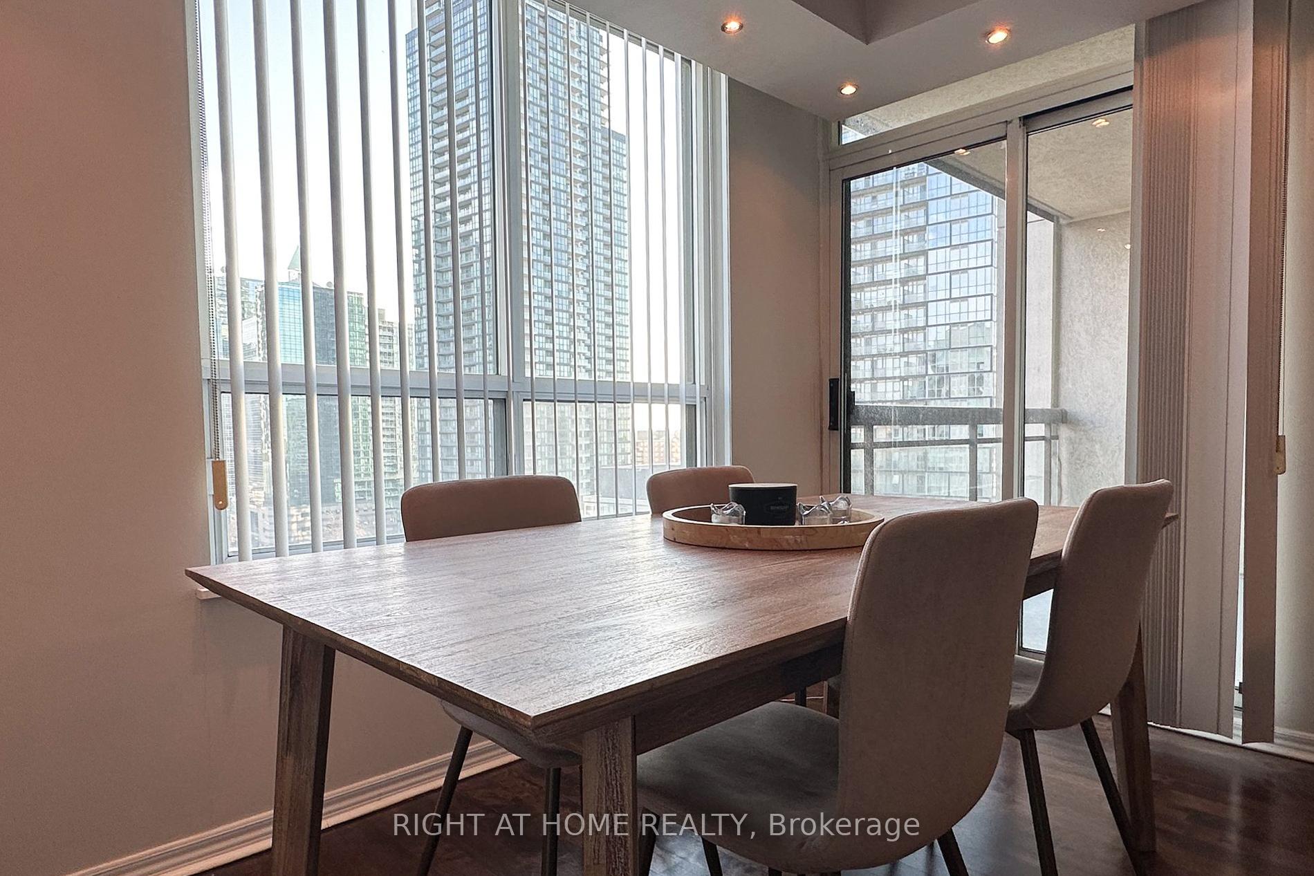 Photo 5 of Unit 1507, 18 Parkview Avenue, North York, Willowdale East — HOMEH