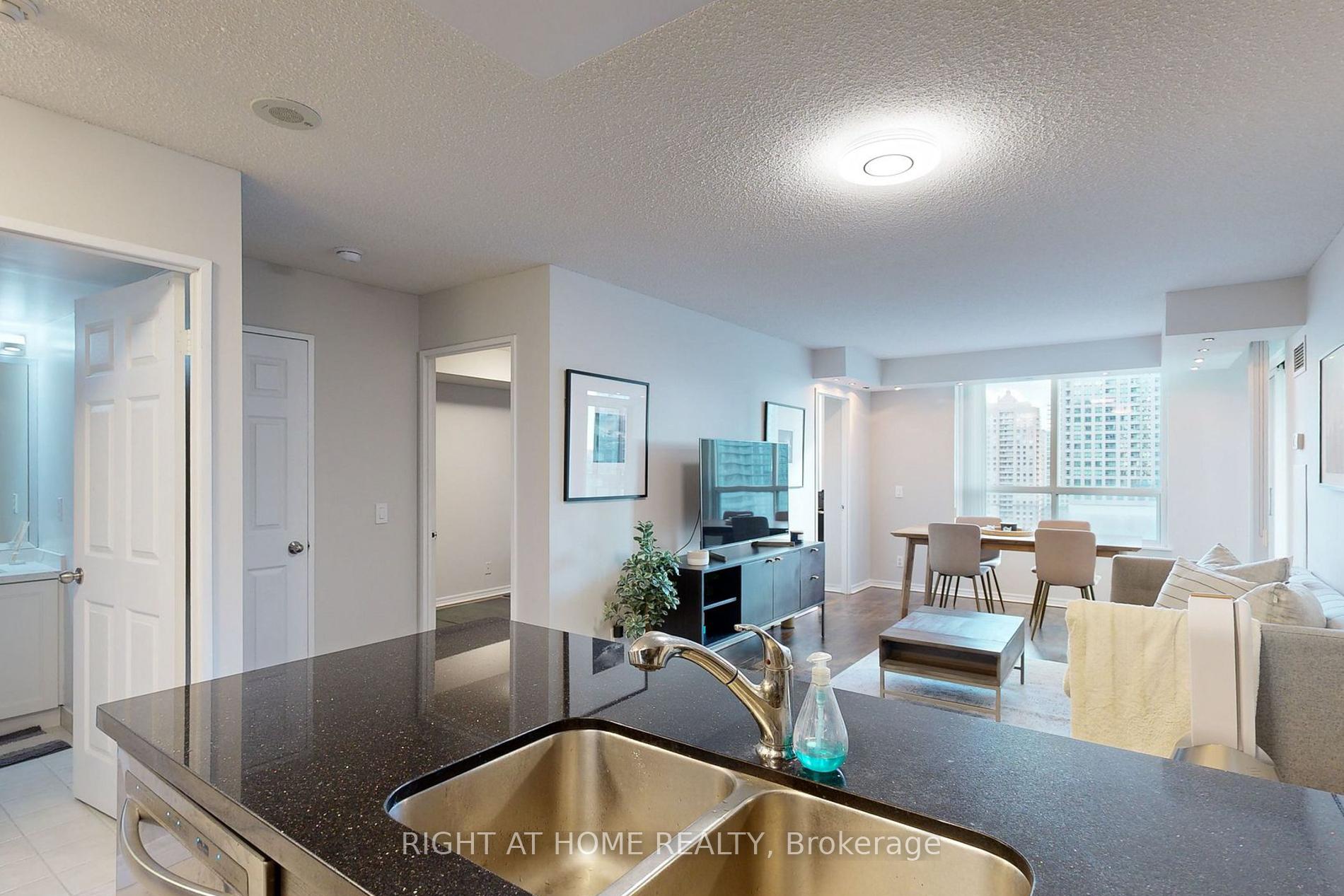 Photo 10 of Unit 1507, 18 Parkview Avenue, North York, Willowdale East — HOMEH